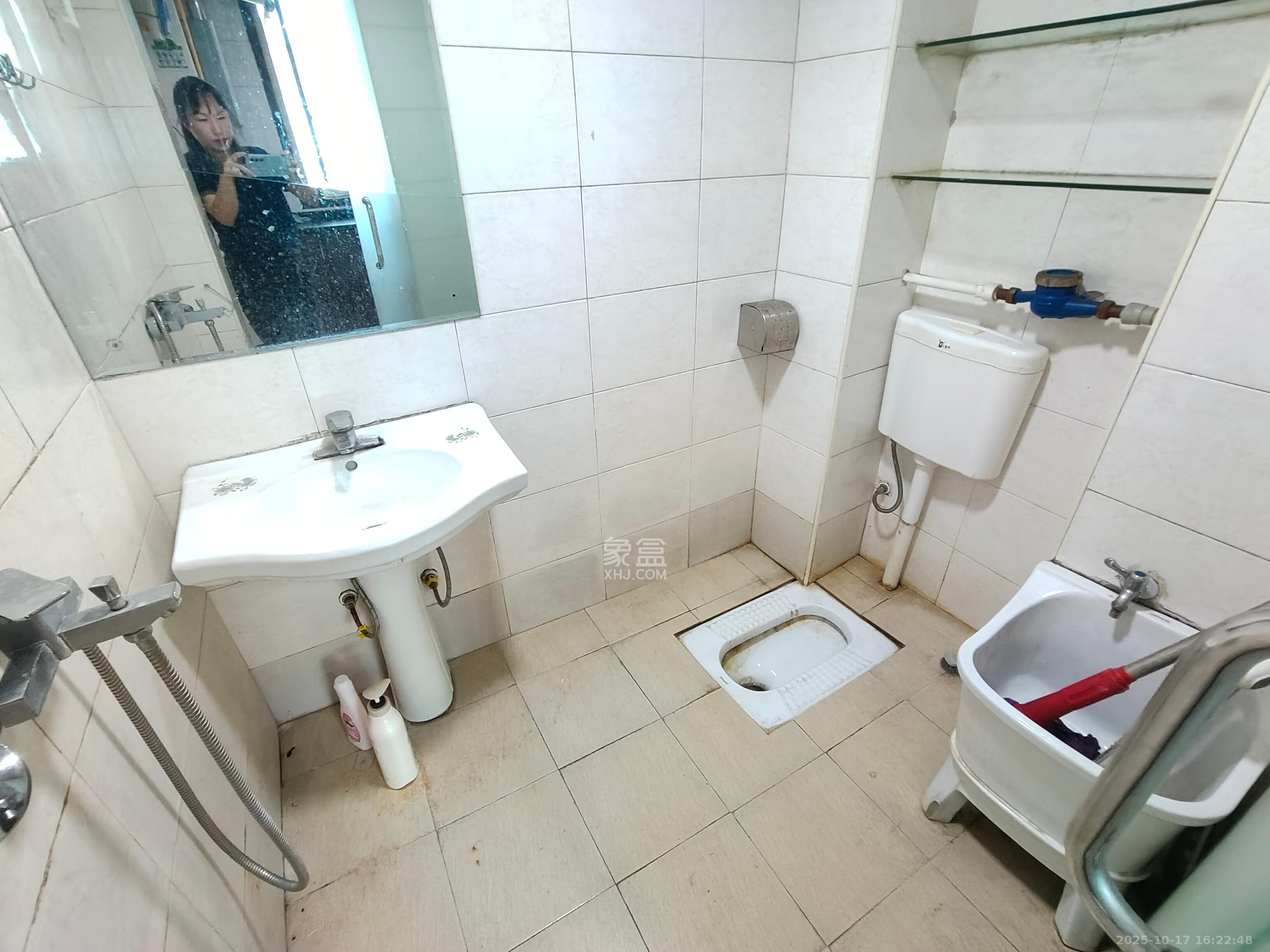 朝阳银座  2室1厅1卫    1800.0元/月室内图