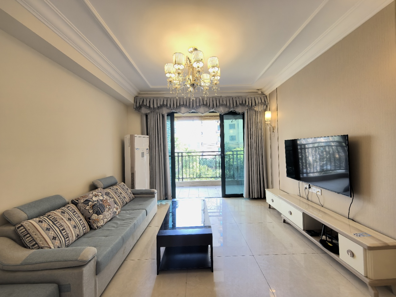 恒大绿洲 3室2厅2卫 1500.0元/月 恒大绿洲 3室2厅2卫 1500.0元/月室内图