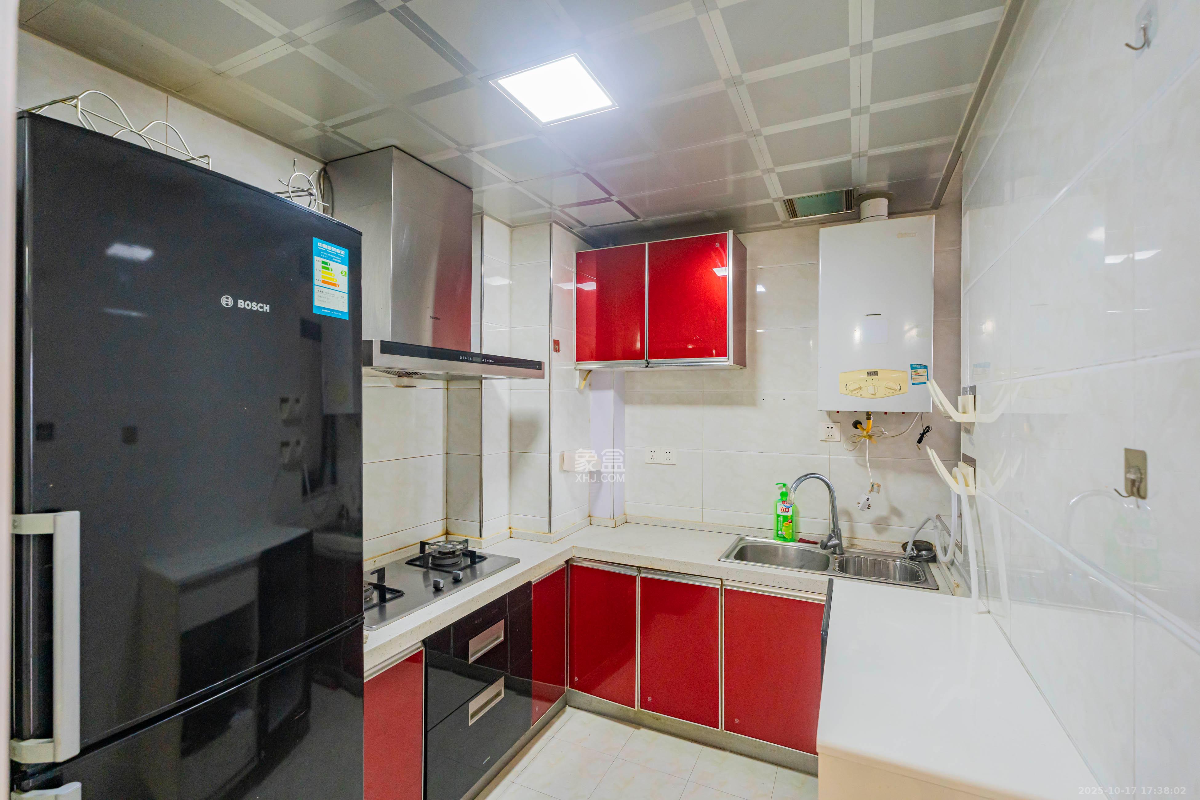 公园9号  2室2厅1卫    115.0万 公园9号  2室2厅1卫    115.0万厨房