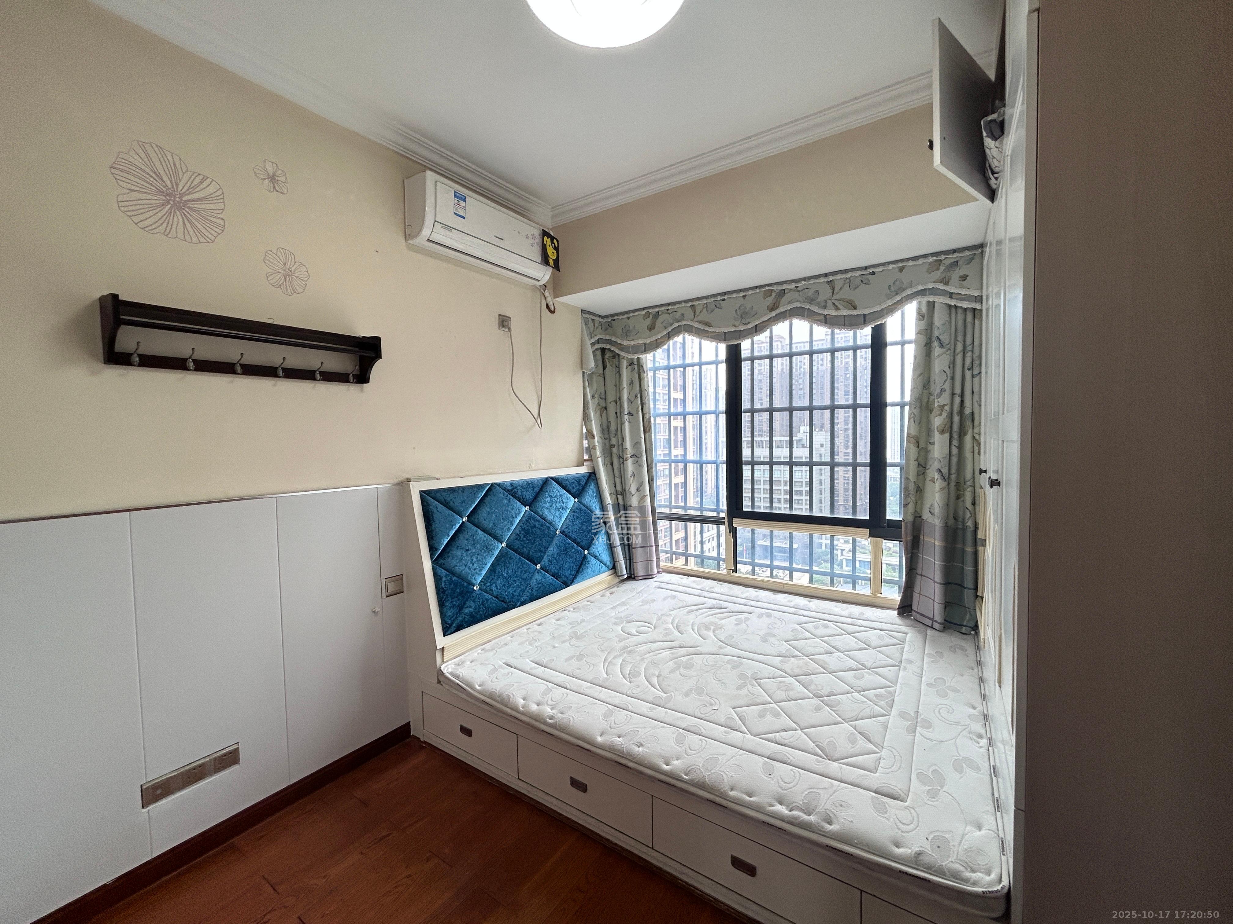 恒基凯旋门一二期  4室2厅2卫    3200.0元/月 恒基凯旋门一二期  4室2厅2卫    3200.0元/月室内图