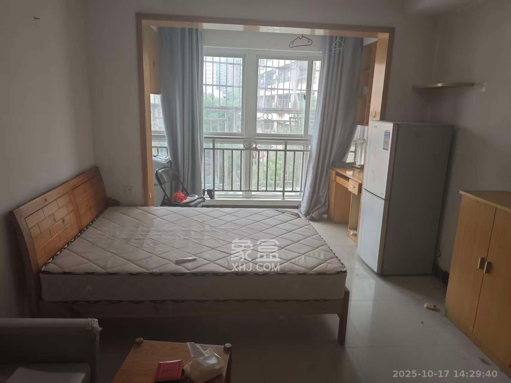 华银园 1室1厅1卫 1200.0元/月 华银园 1室1厅1卫 1200.0元/月室内图