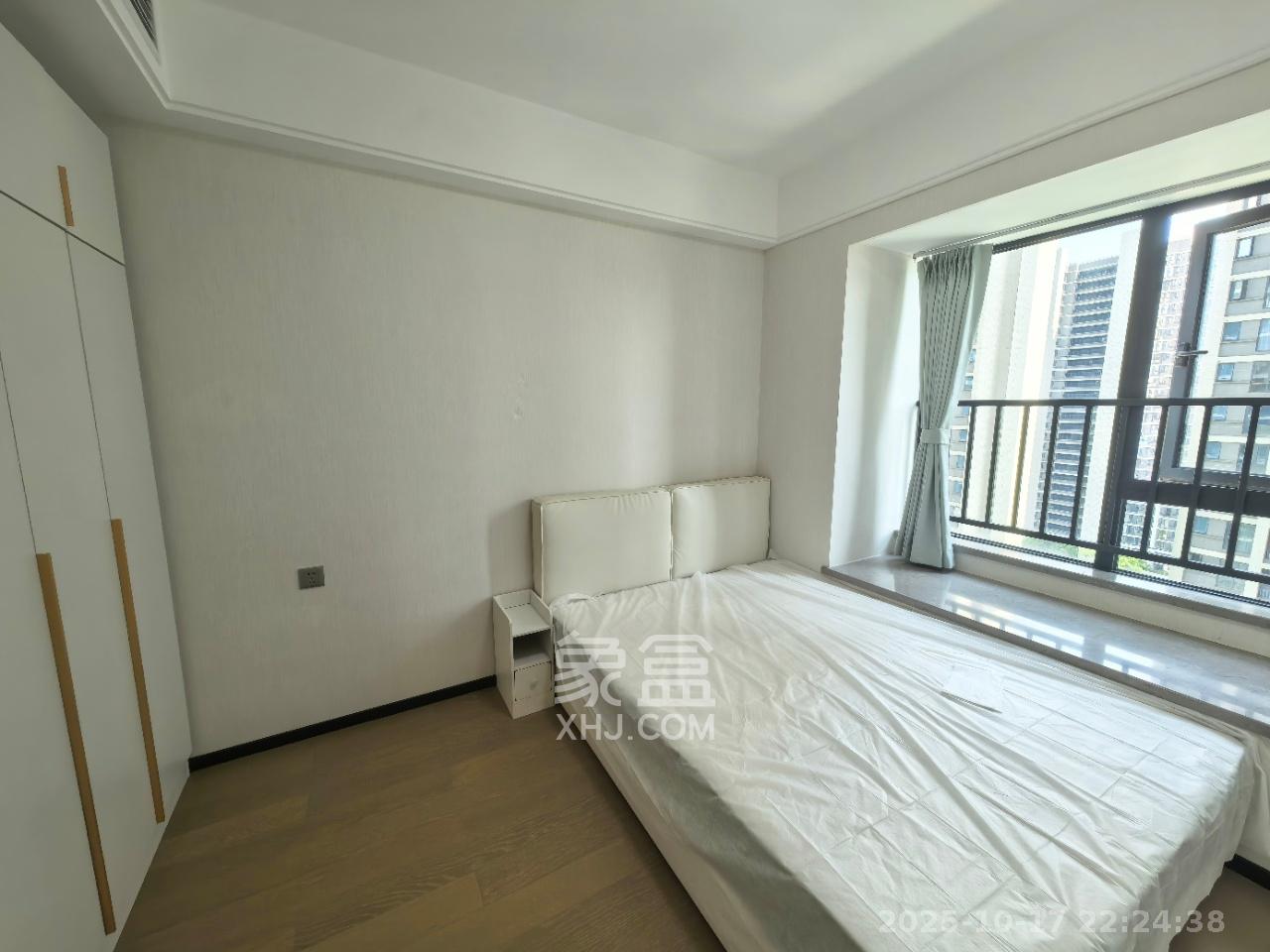 中海麓山境北区 4室2厅2卫 3200.0元/月 中海麓山境北区 4室2厅2卫 3200.0元/月室内图