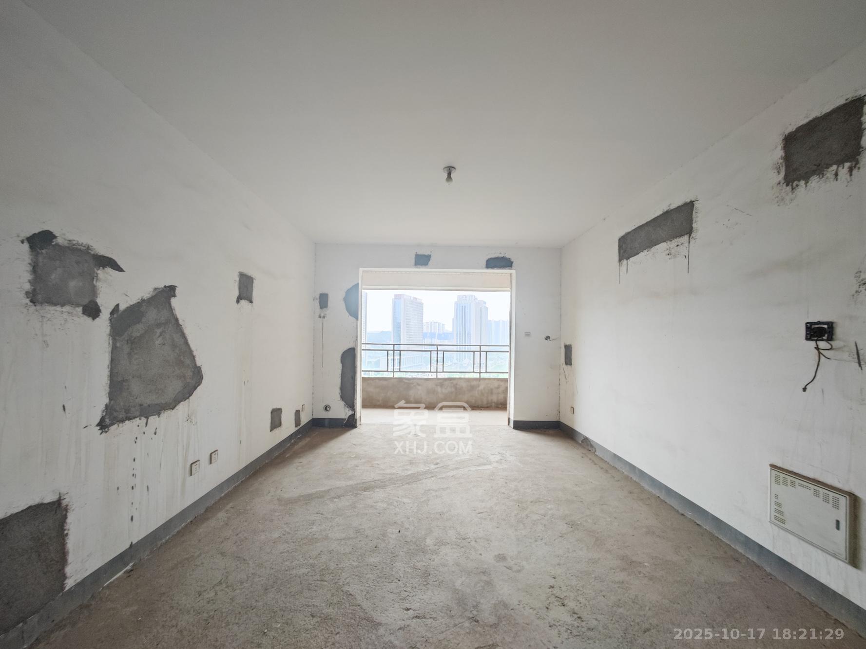 五矿万境水岸一期(万境水岸嘉苑)  3室2厅2卫    152.0万 五矿万境水岸一期(万境水岸嘉苑)  3室2厅2卫    152.0万客厅