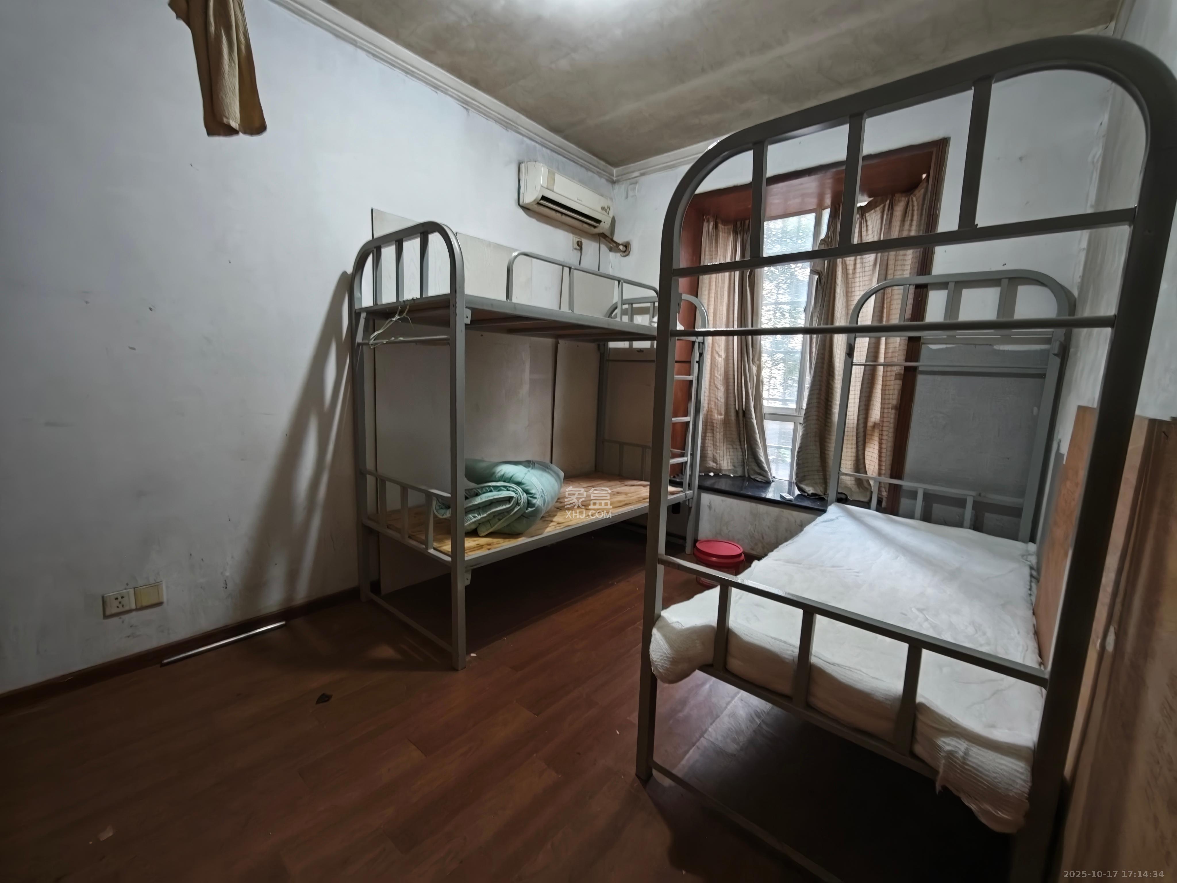 仁和雨花家园  3室2厅2卫    2200.0元/月室内图