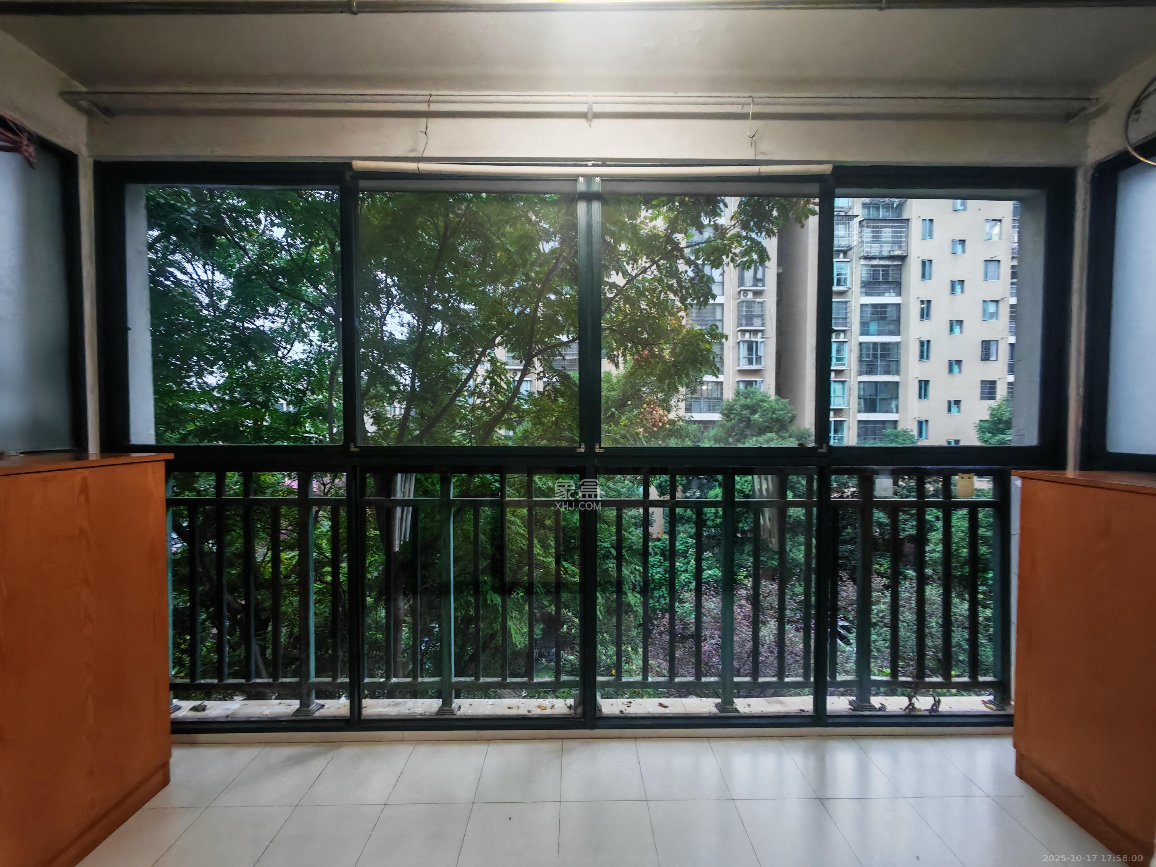 东岸锦城(东方人家) 3室2厅2卫 2180.0元/月 东岸锦城(东方人家) 3室2厅2卫 2180.0元/月室内图