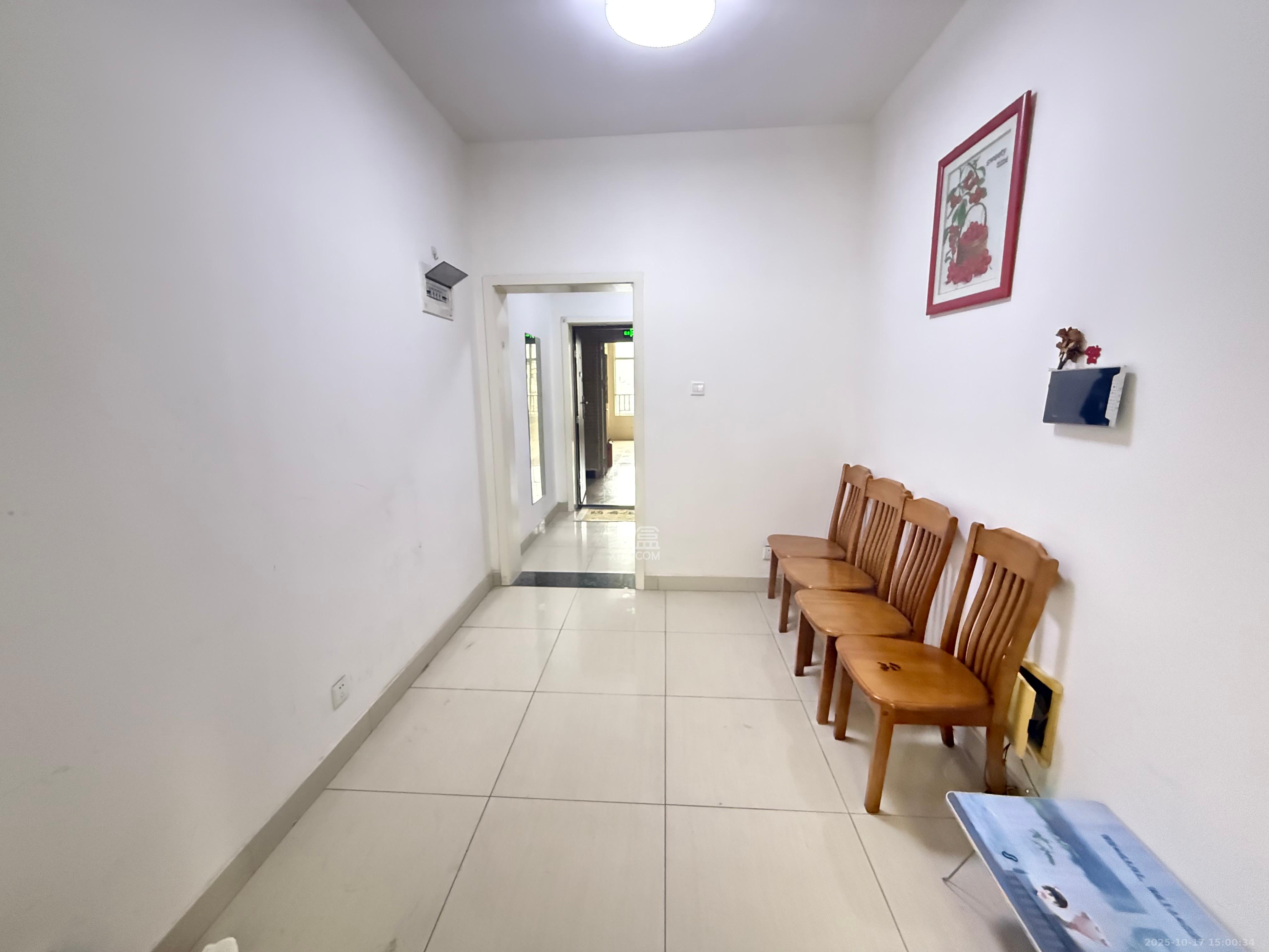 泊爱蓝湾 2室2厅1卫 2200.0元/月 泊爱蓝湾 2室2厅1卫 2200.0元/月室内图