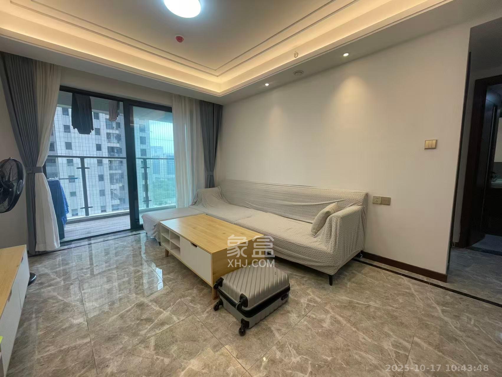 绿地长沙城际空间站（绿地新里佳苑）  3室2厅2卫    3300.0元/月