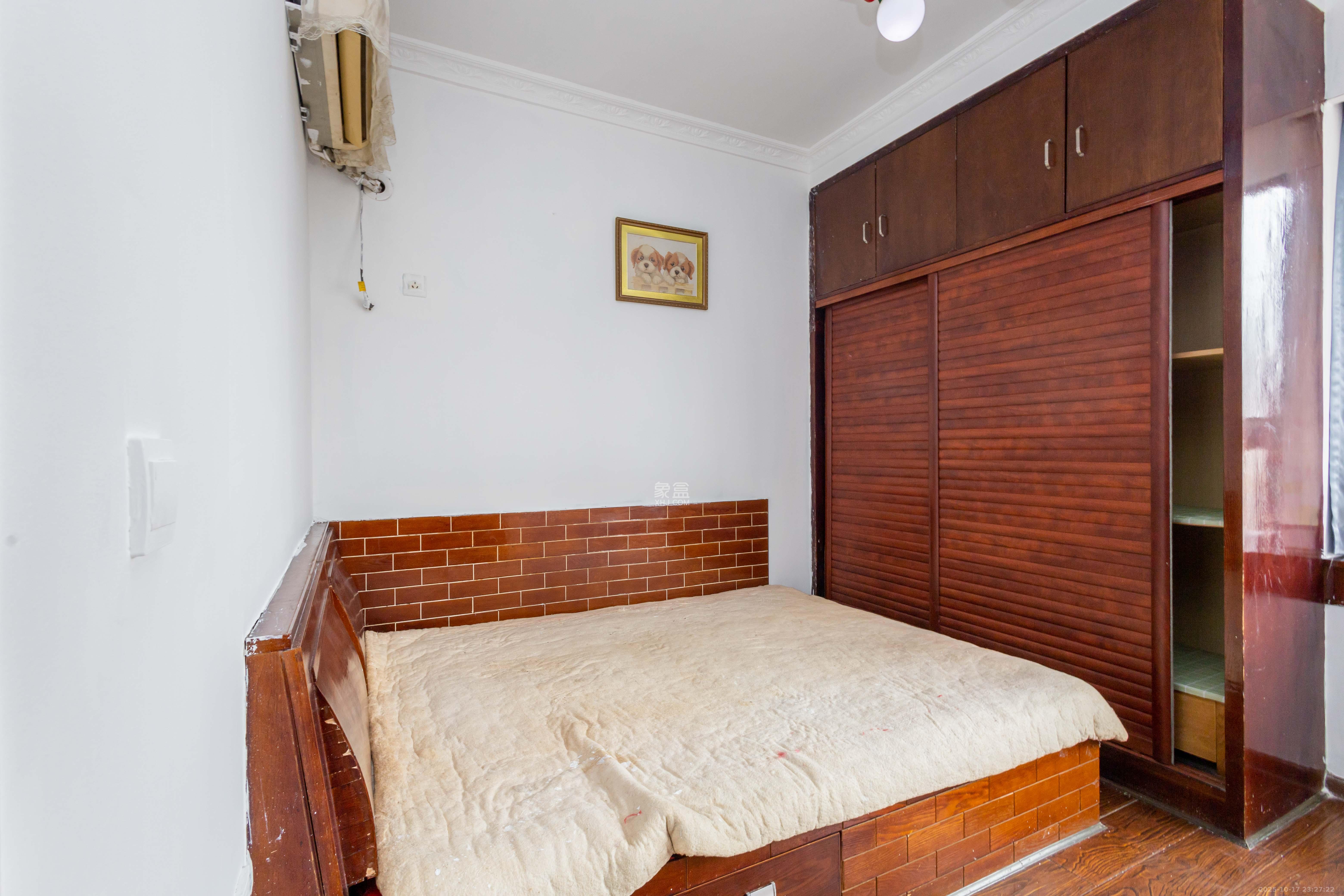 博雅湘水湾  2室2厅1卫    45.0万卧室