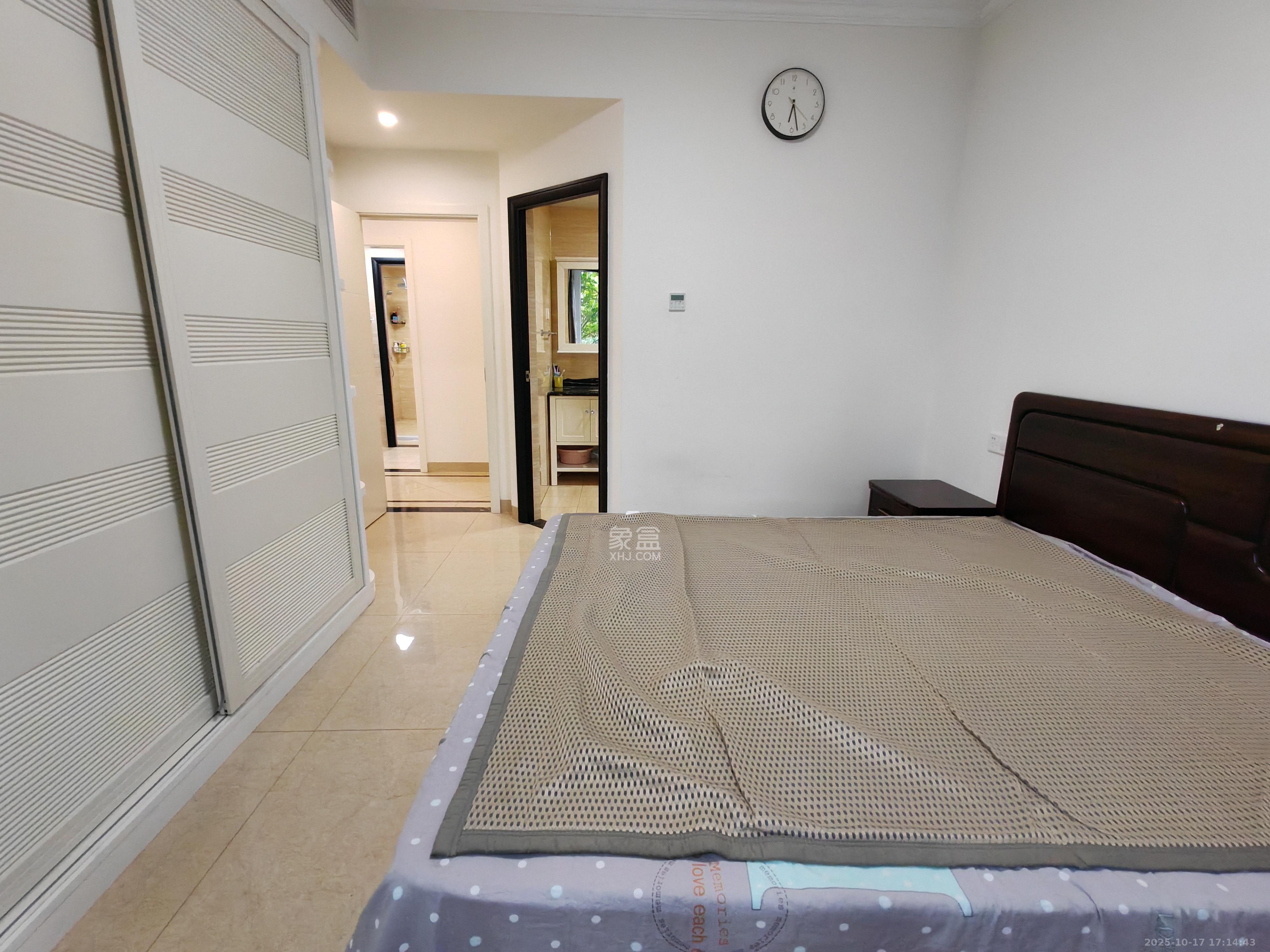 长房梅溪香山  4室2厅2卫    4000.0元/月室内图