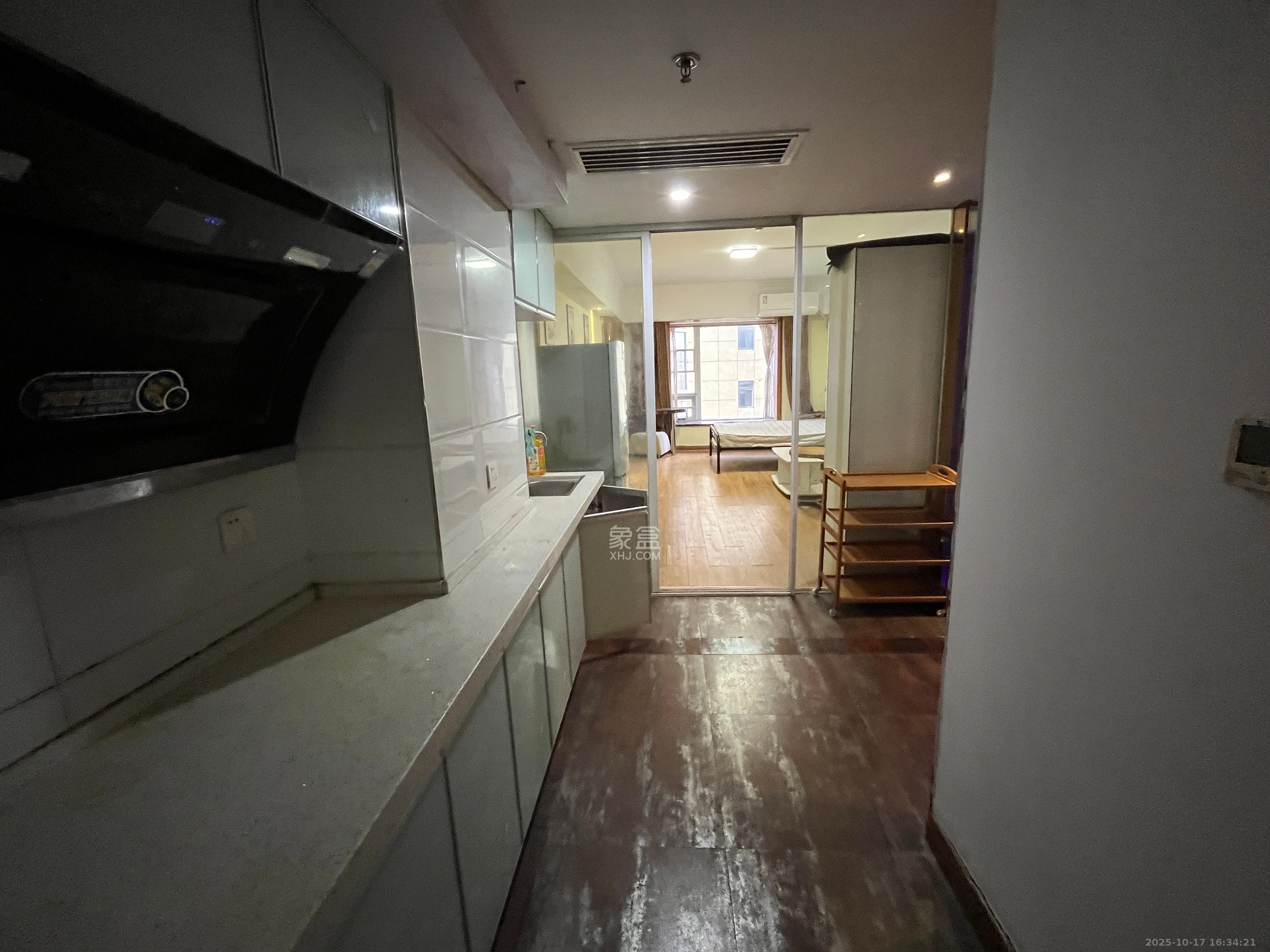 三重星都心  1室1厅1卫    1400.0元/月室内图