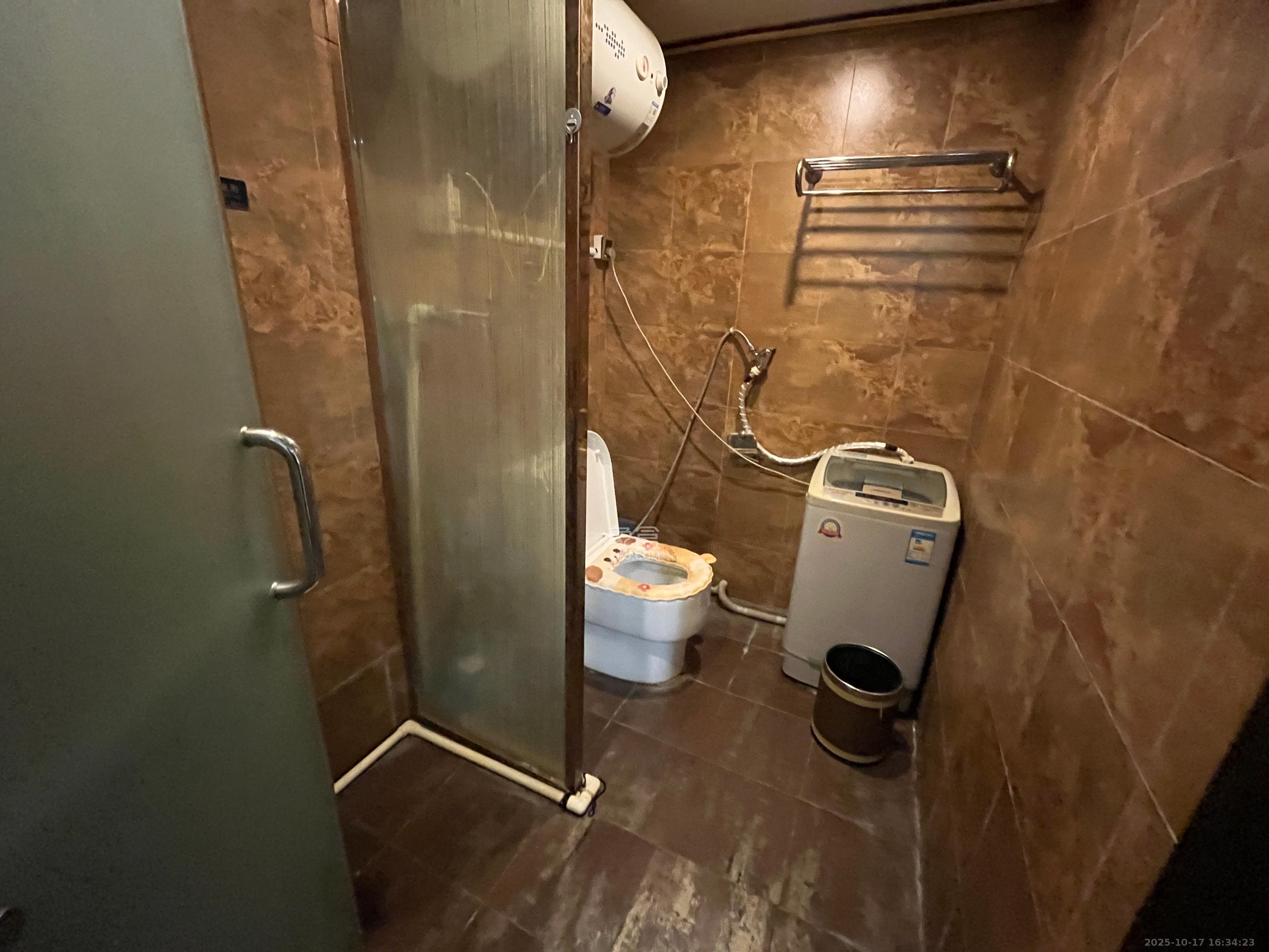 三重星都心  1室1厅1卫    1400.0元/月室内图