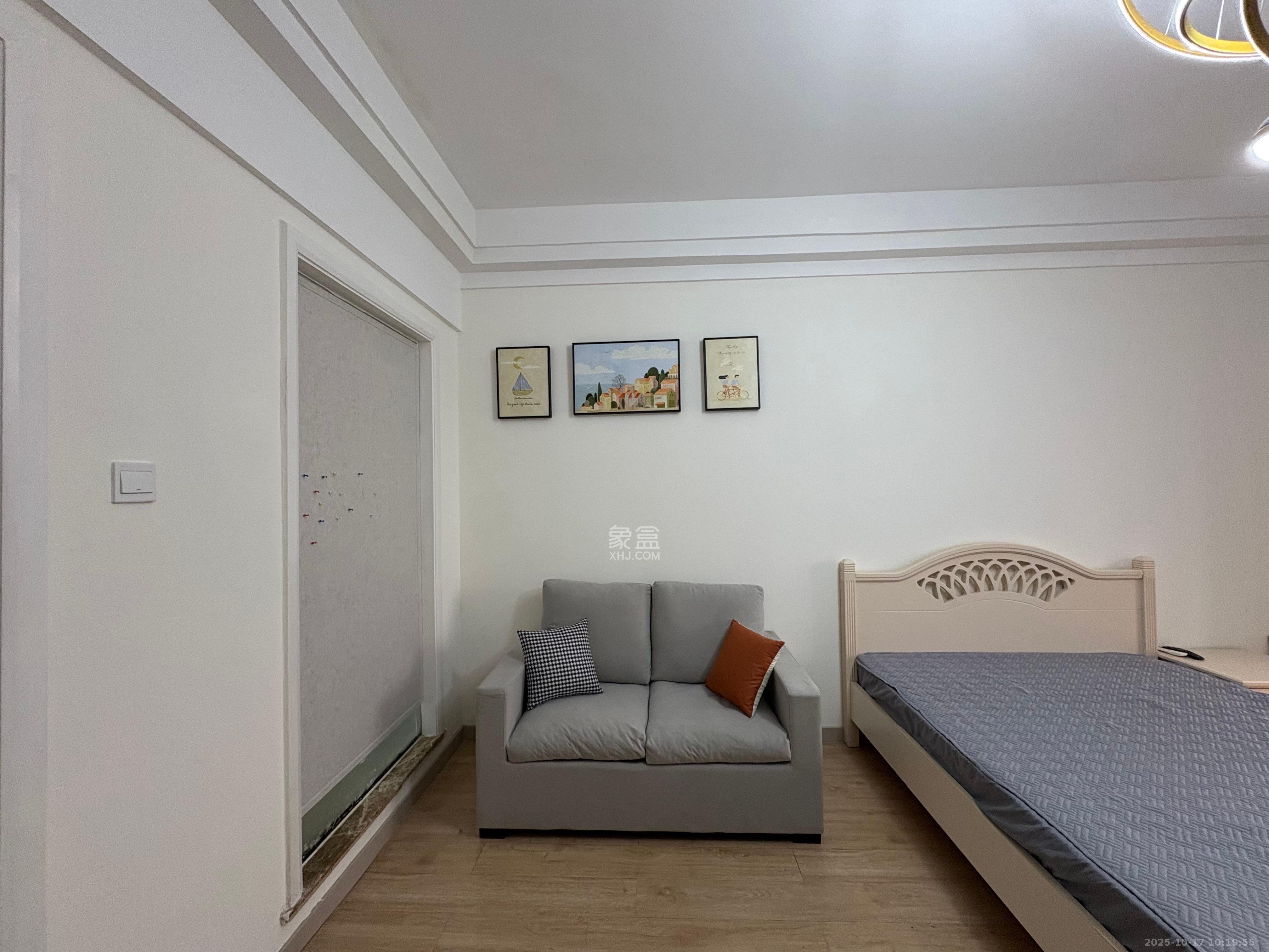 湘腾城市广场  1室1厅1卫    1650.0元/月 湘腾城市广场  1室1厅1卫    1650.0元/月室内图