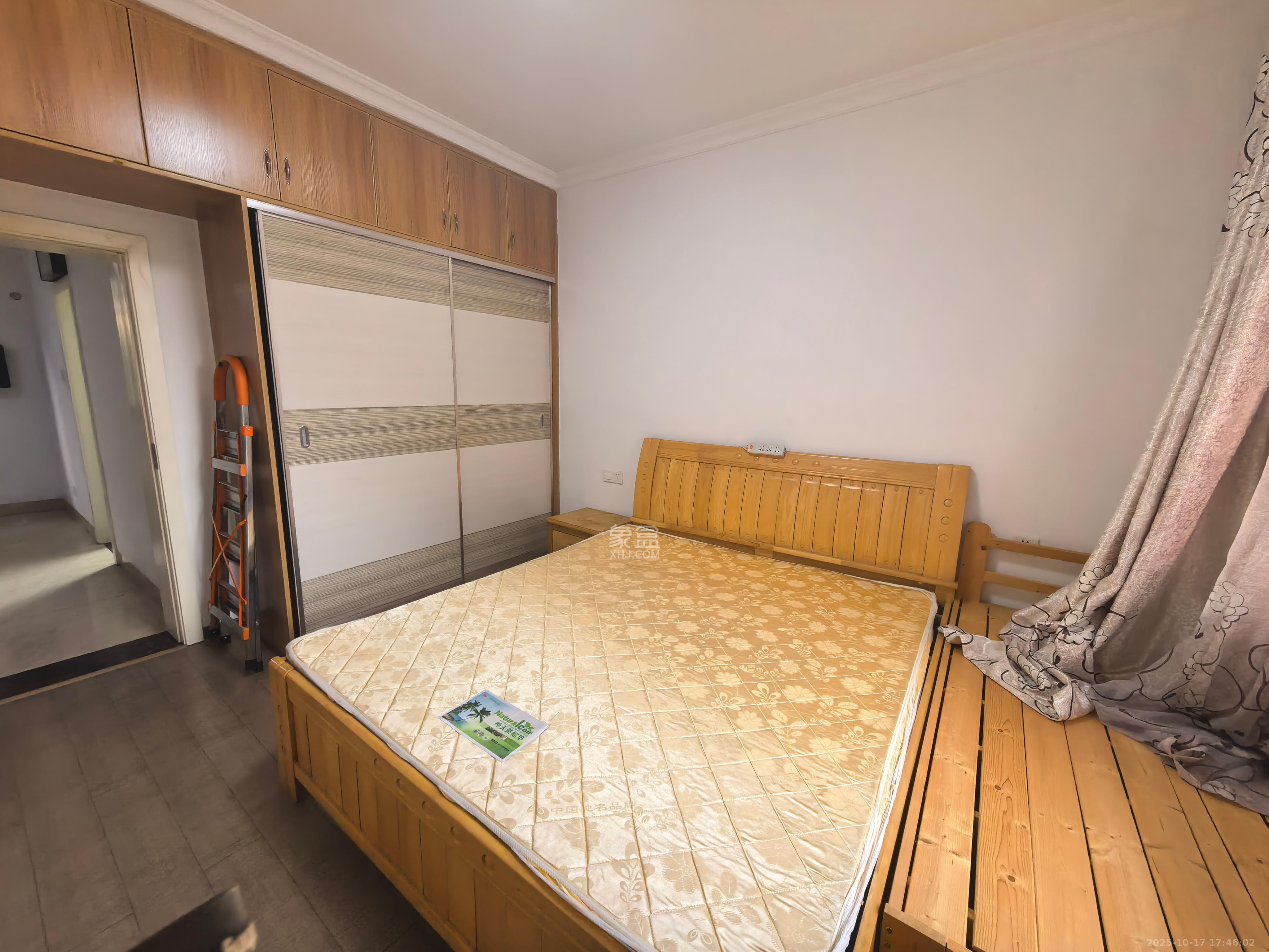 禾花村  2室1厅1卫    15.8万客厅