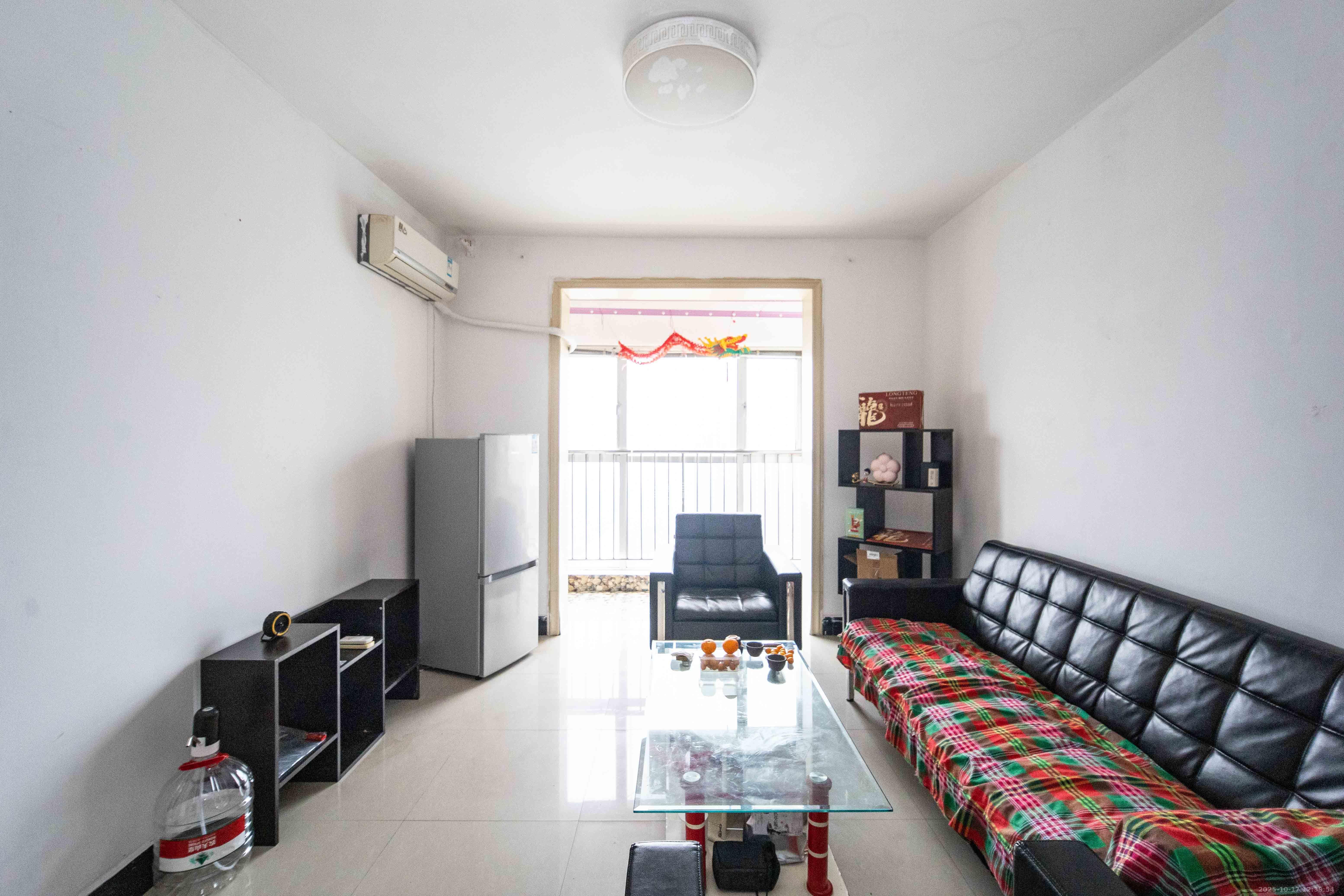 左岸右岸  2室2厅1卫    2000.0元/月