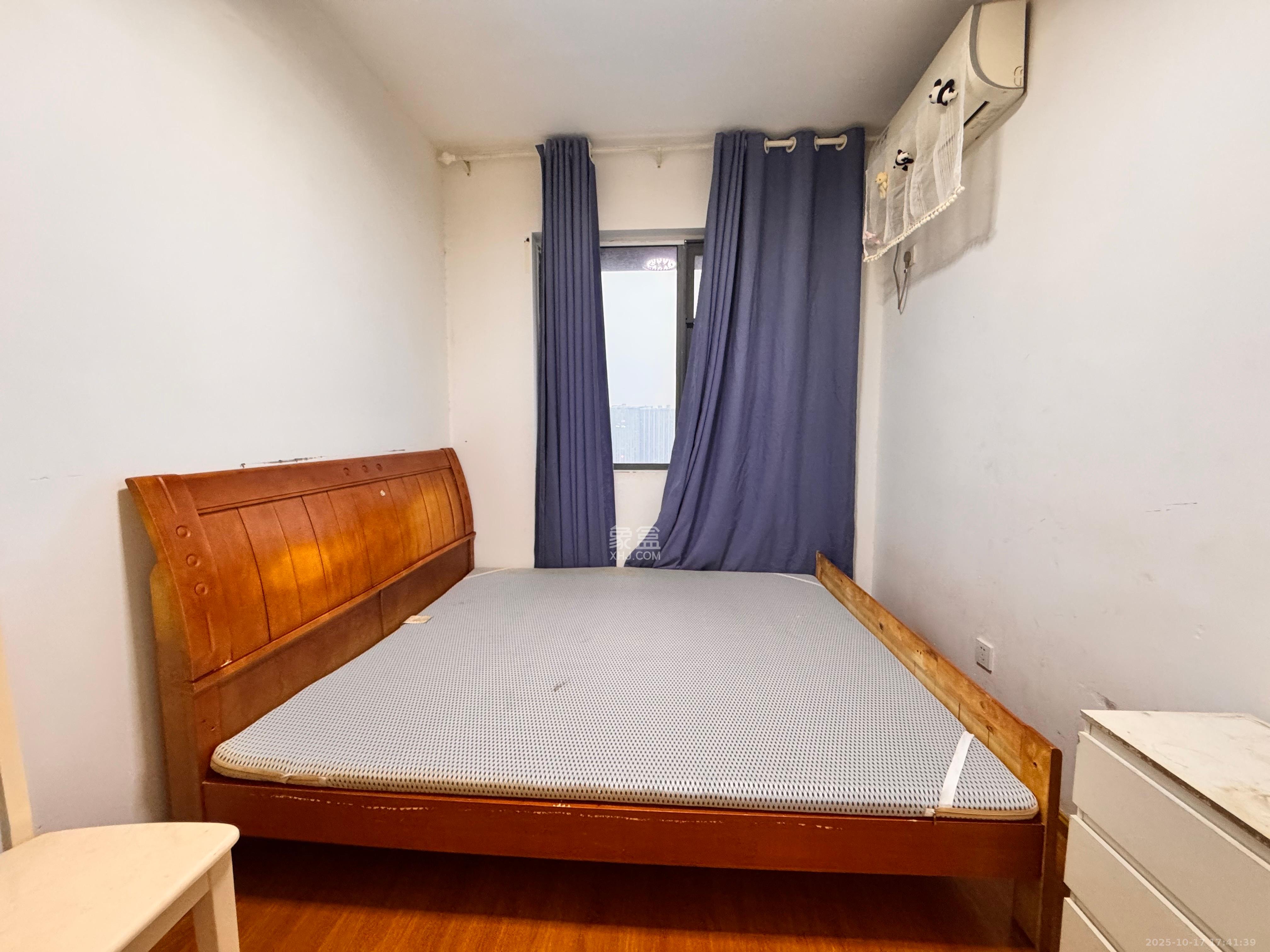 荣盛花语书苑  2室1厅1卫    2500.0元/月 荣盛花语书苑  2室1厅1卫    2500.0元/月室内图