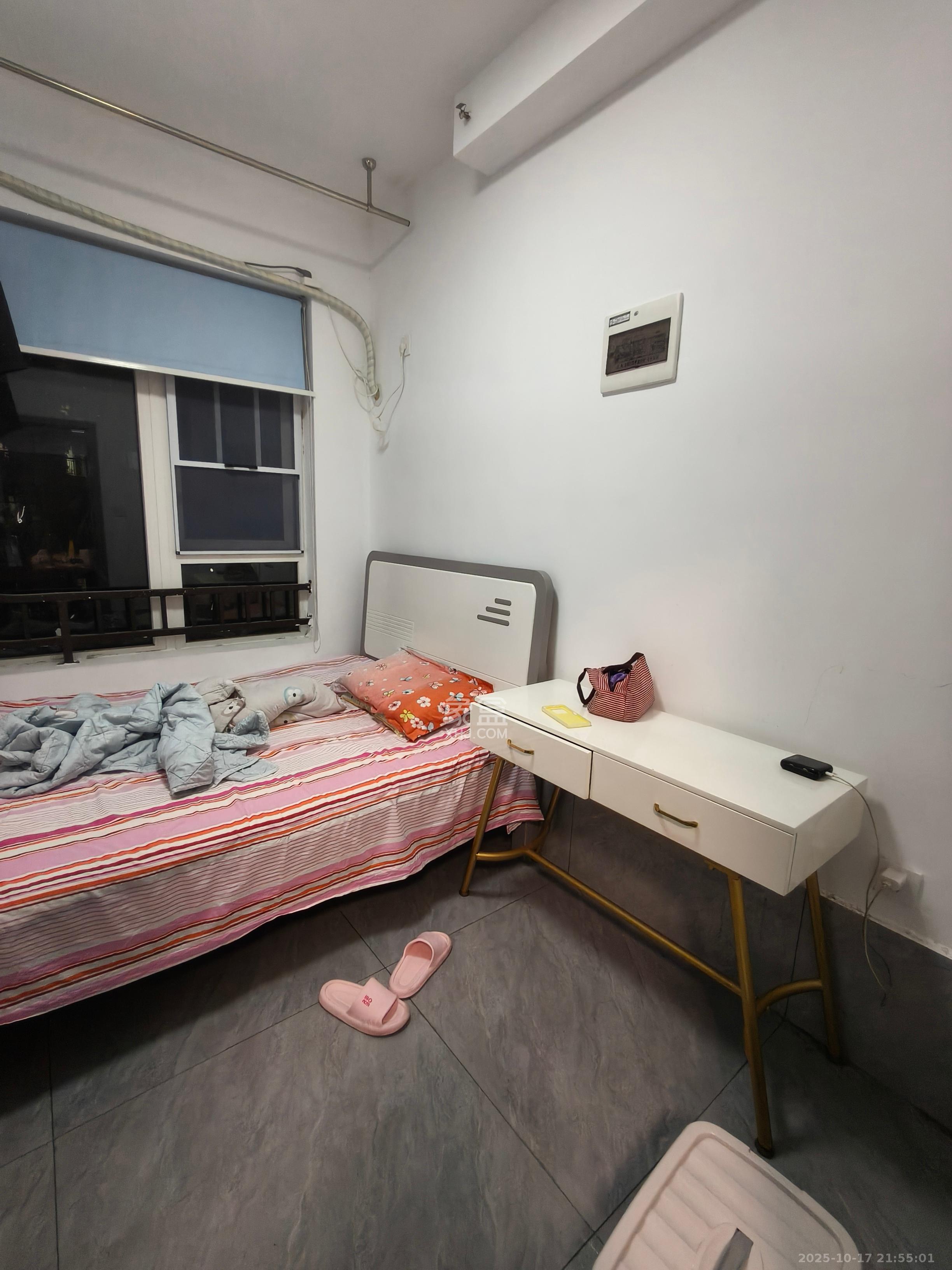 保利香槟国际 2室1厅1卫 1400.0元/月 保利香槟国际 2室1厅1卫 1400.0元/月室内图