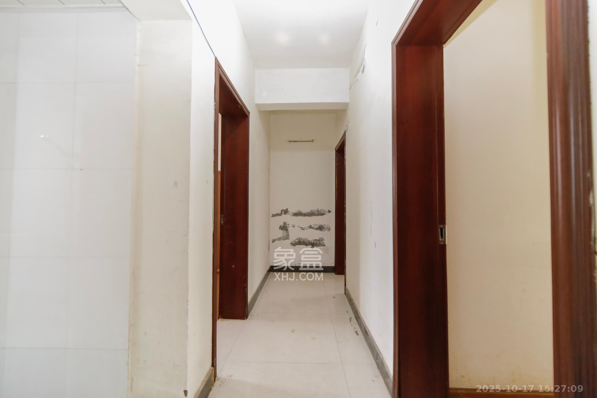 湘翰御舍  3室2厅2卫    86.0万其他