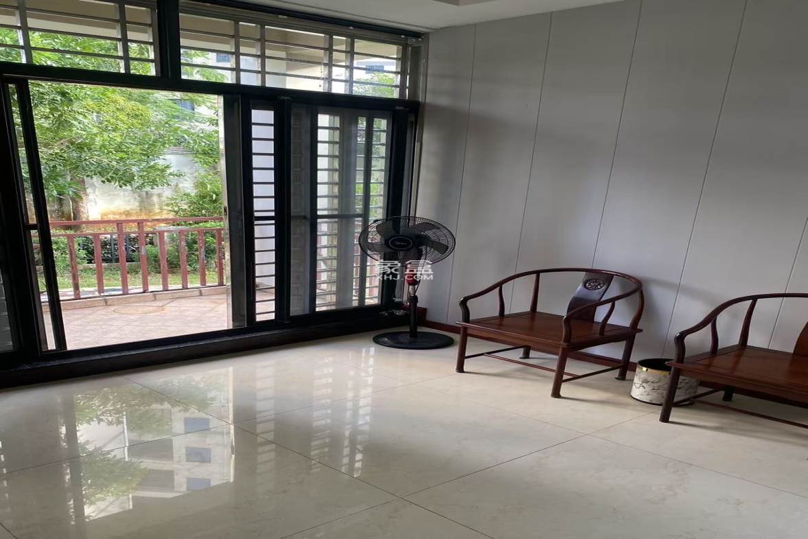 万花坊铂金公馆别墅 6室3厅2卫 17000.0元/月 万花坊铂金公馆别墅 6室3厅2卫 17000.0元/月室内图