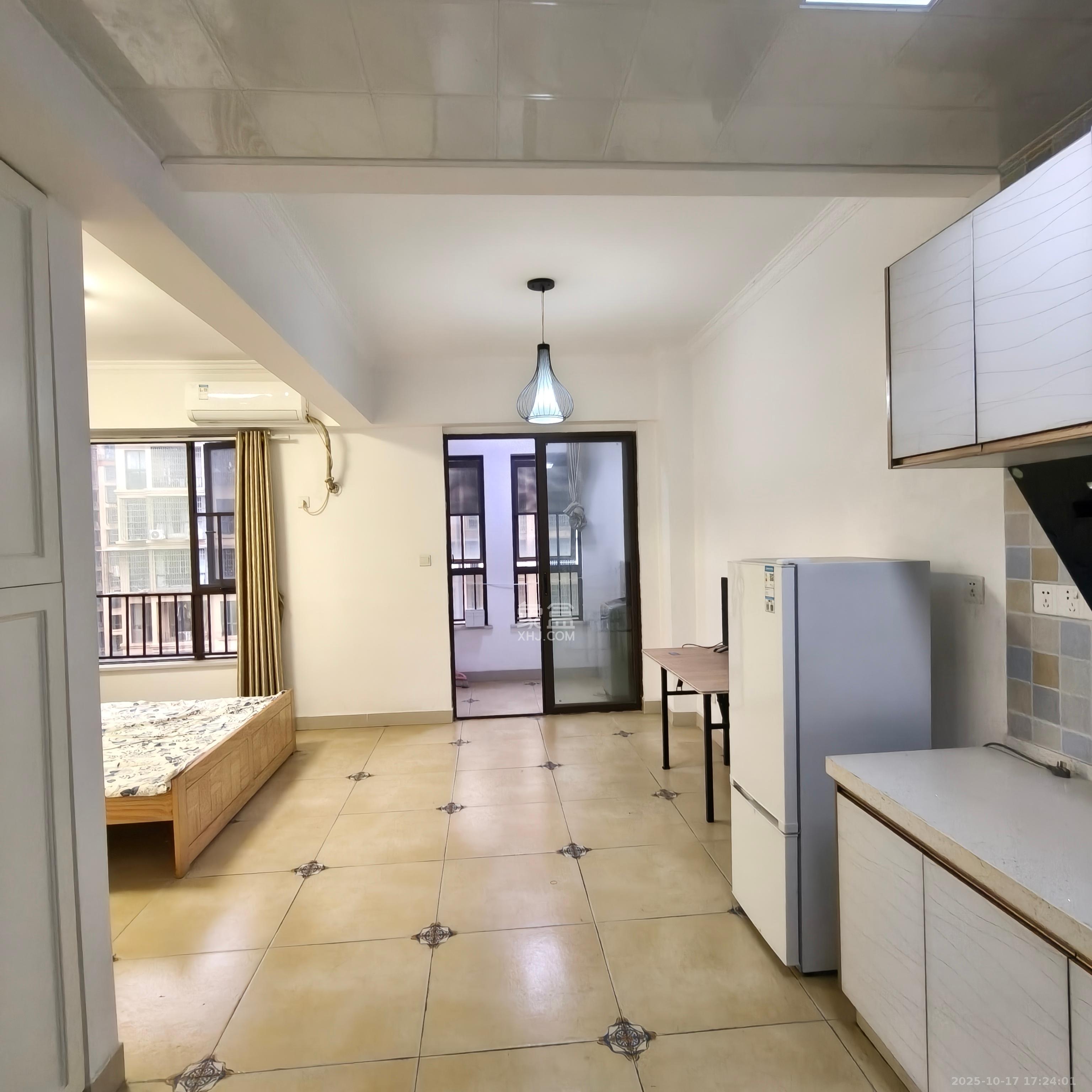 奥林匹克花园贡院三期  1室1厅1卫    1300.0元/月 奥林匹克花园贡院三期  1室1厅1卫    1300.0元/月室内图