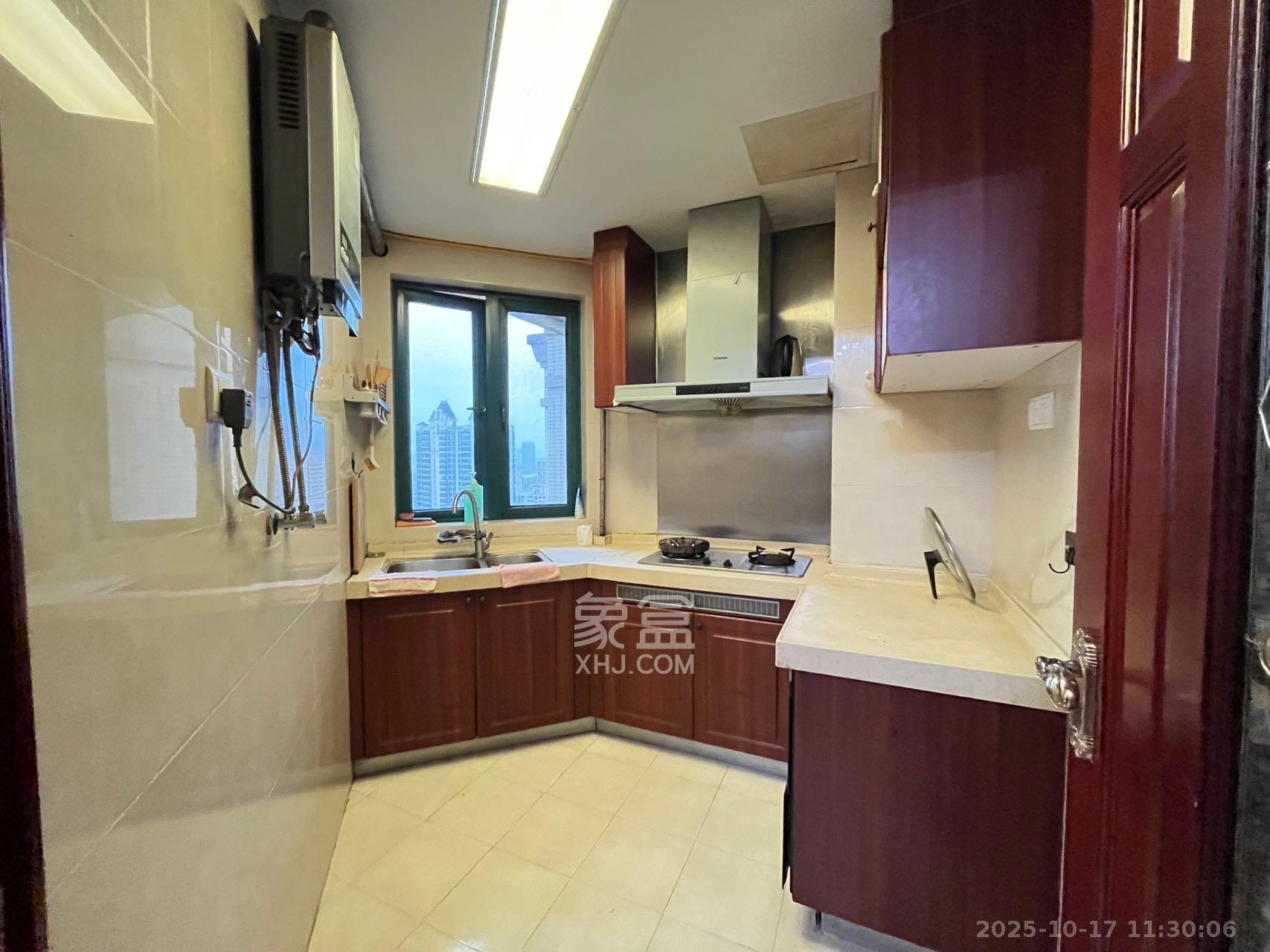 恒大雅苑  2室2厅1卫    2300.0元/月 恒大雅苑  2室2厅1卫    2300.0元/月室内图