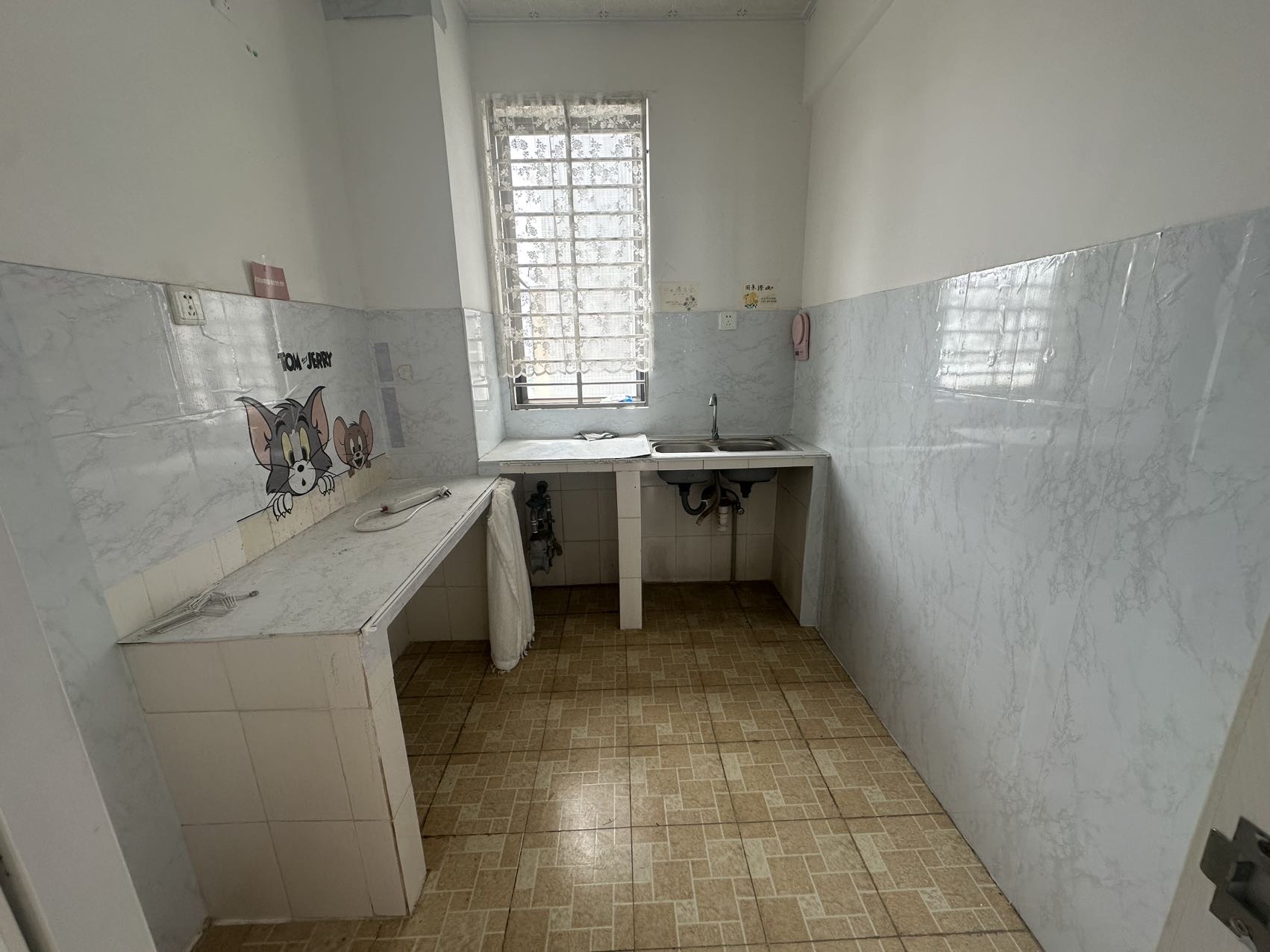 玉沙广场(京华城) 3室2厅2卫 3500.0元/月 玉沙广场(京华城) 3室2厅2卫 3500.0元/月室内图