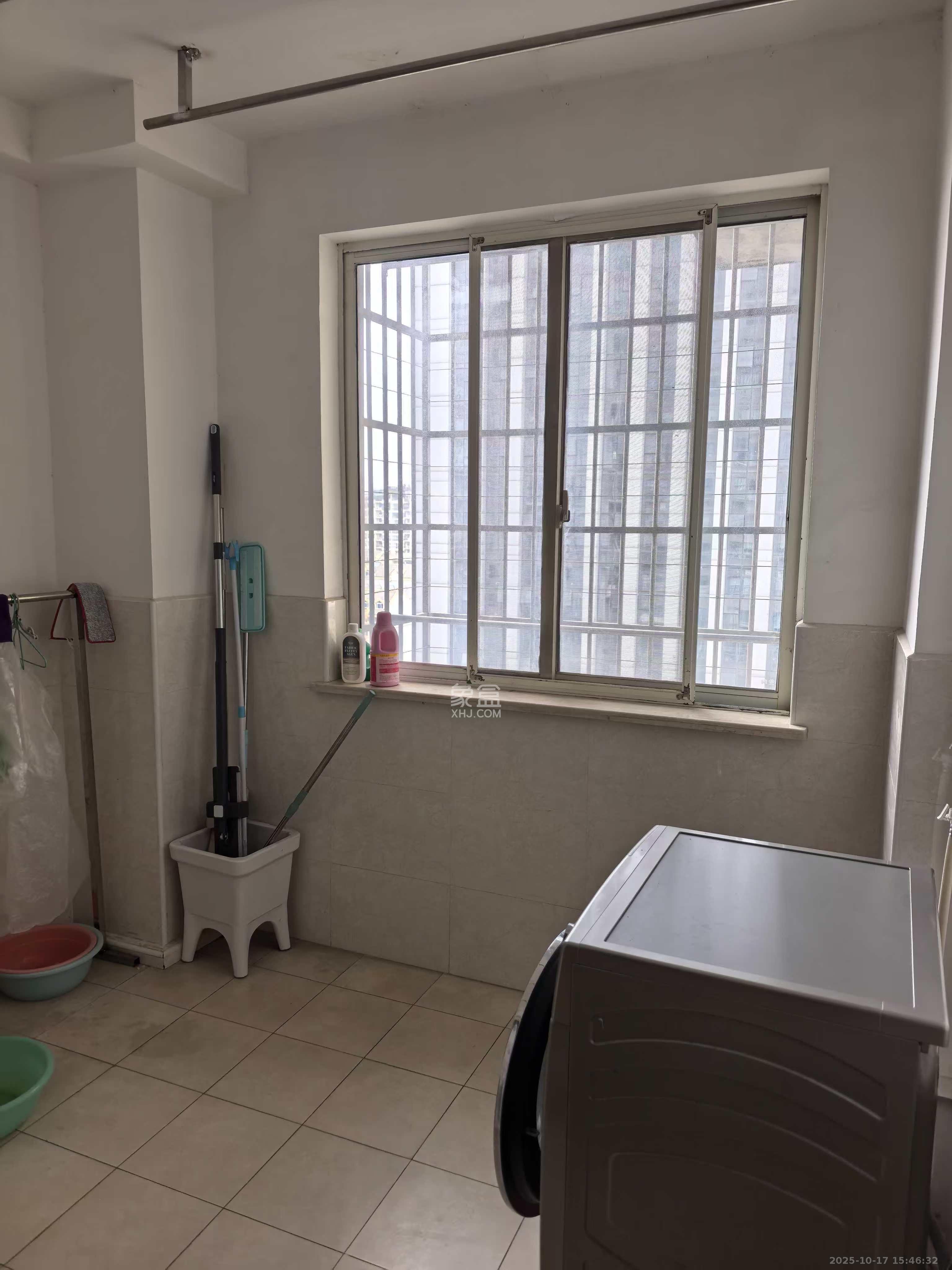 东来苑  4室2厅2卫    4600.0元/月 东来苑  4室2厅2卫    4600.0元/月室内图