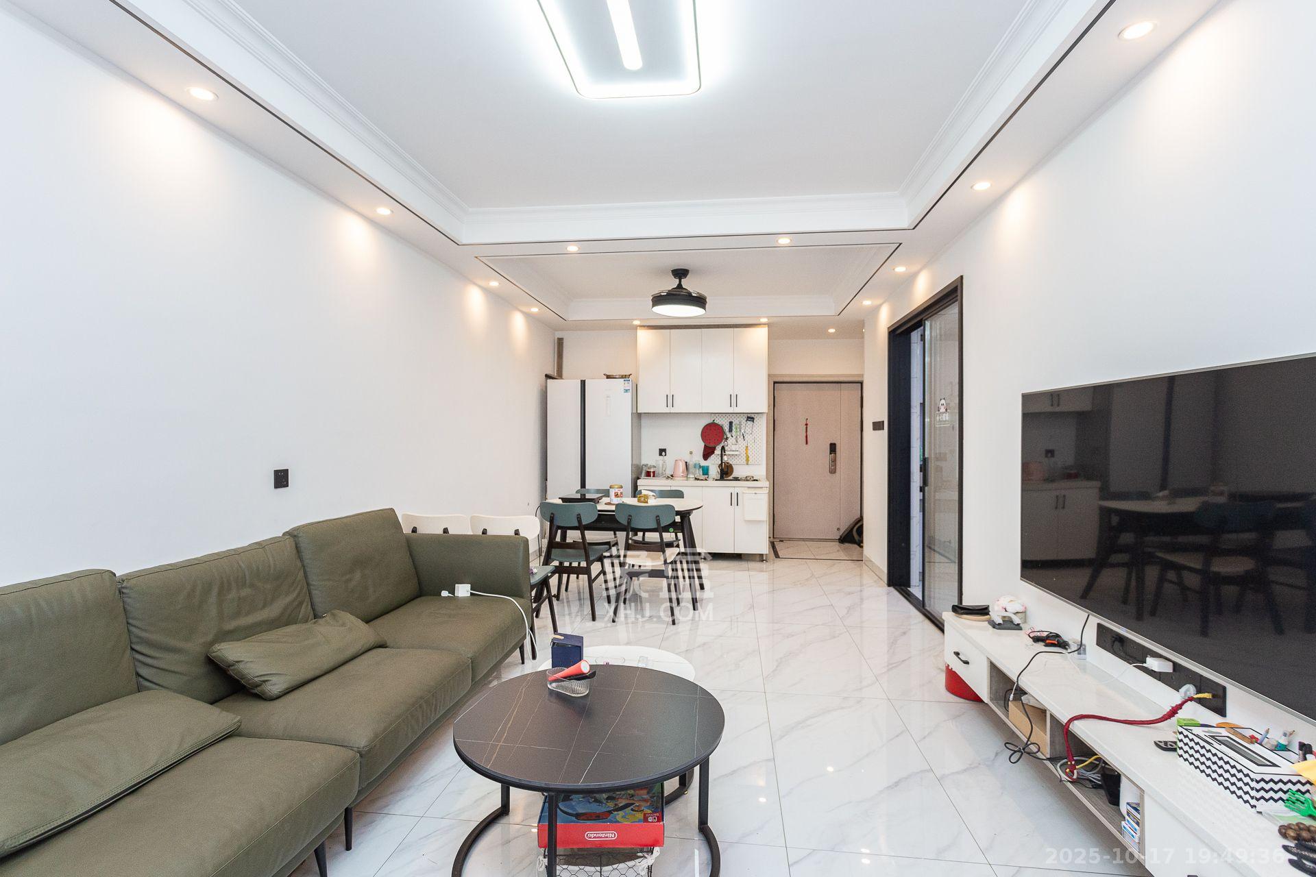 勤诚达境界城  3室2厅1卫    2400.0元/月 勤诚达境界城  3室2厅1卫    2400.0元/月室内图