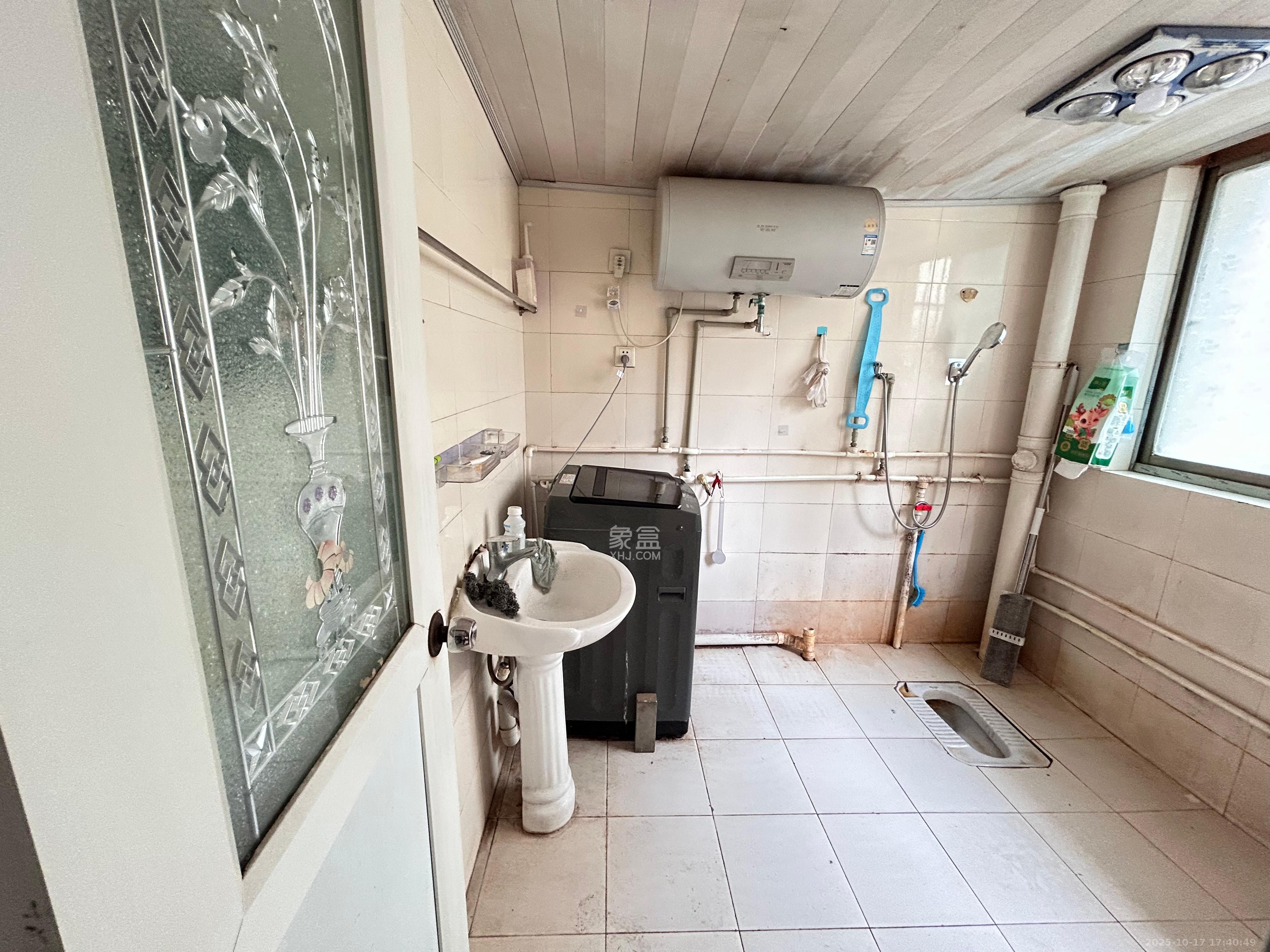 城西安置小区  3室2厅1卫    1400.0元/月室内图