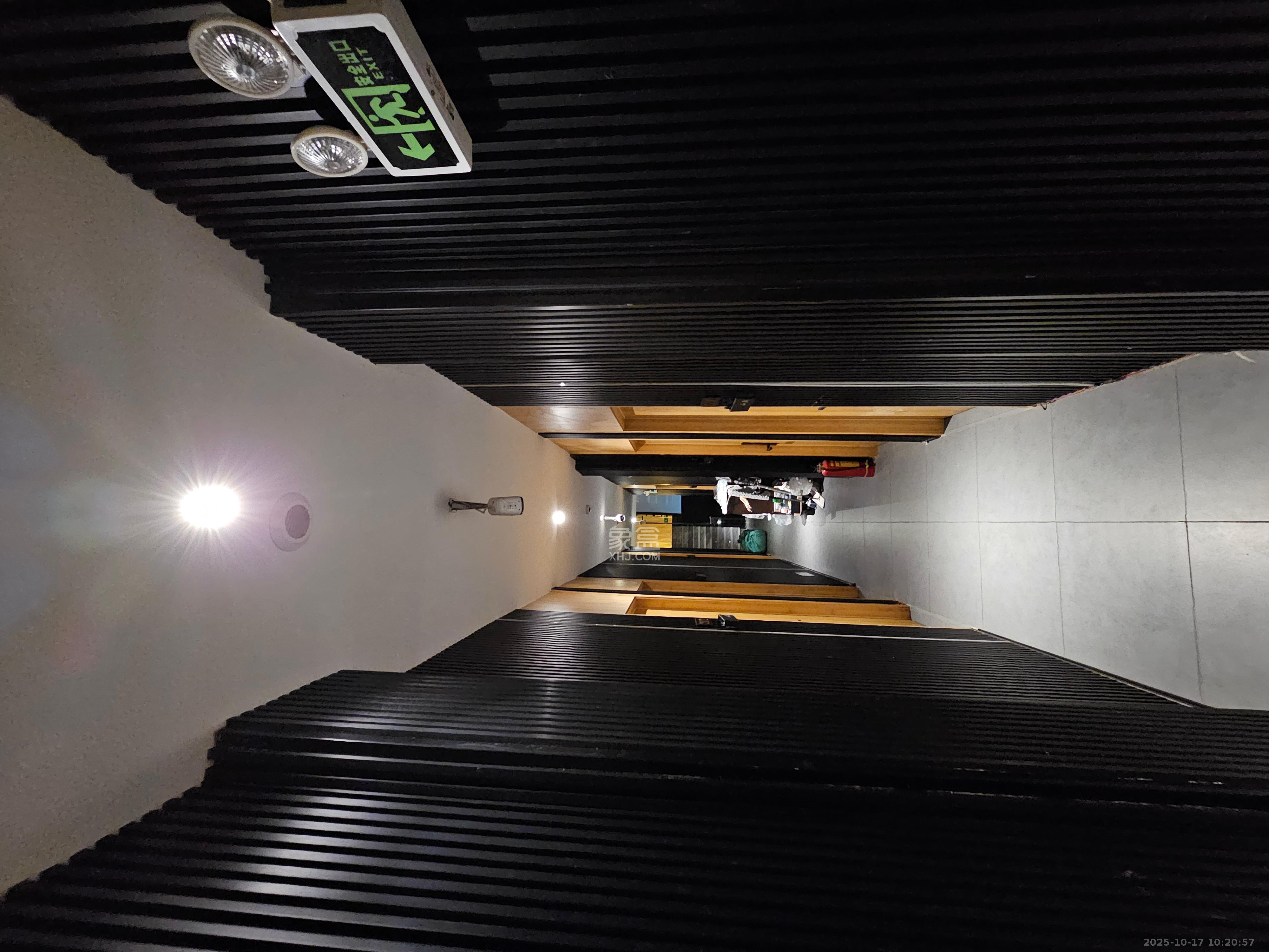 东茅街散盘  24室4厅4卫    18000.0元/月室内图