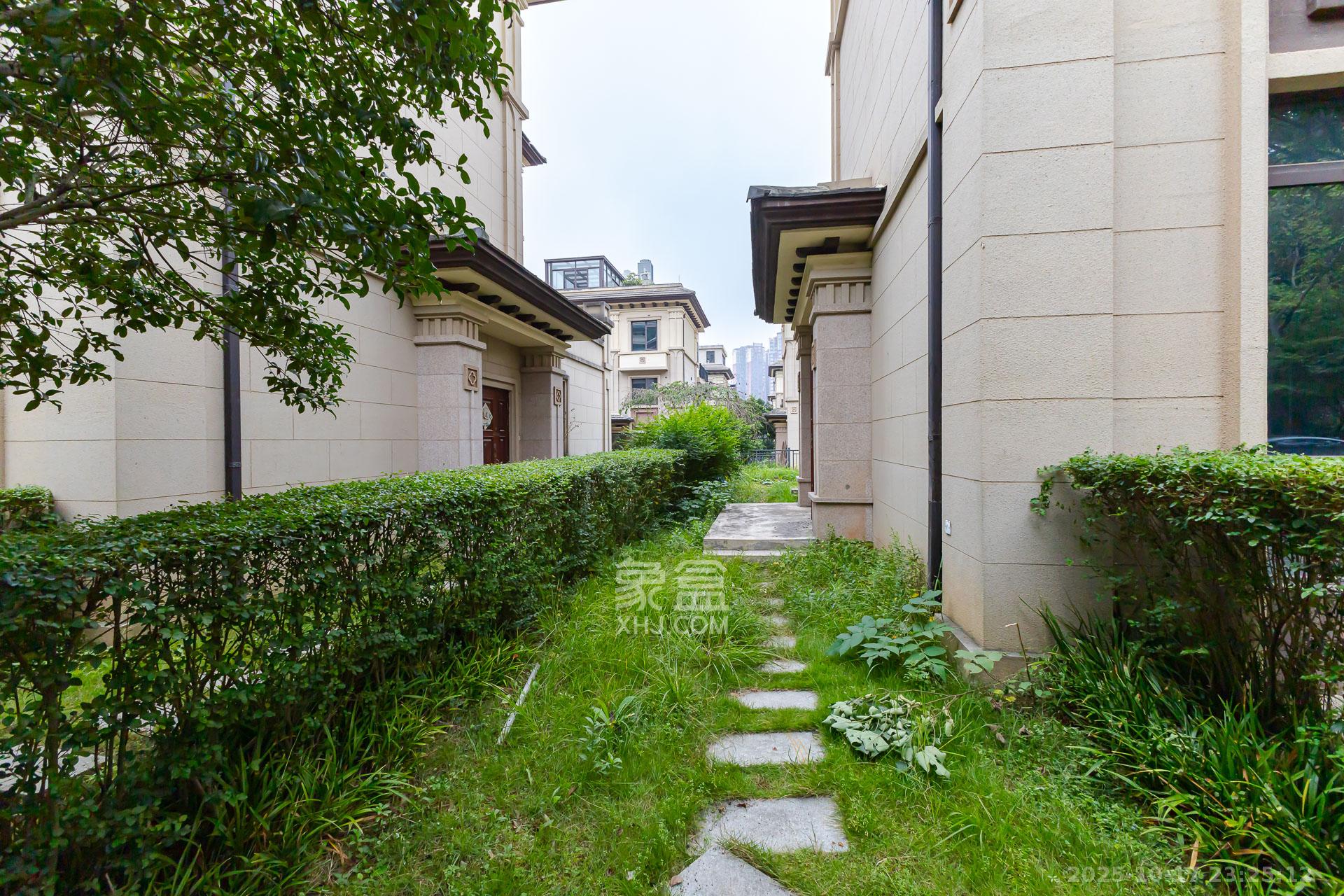 龙湖璟宸原著(龙湖紫宸)  5室2厅3卫    498.0万 龙湖璟宸原著(龙湖紫宸)  5室2厅3卫    498.0万其他