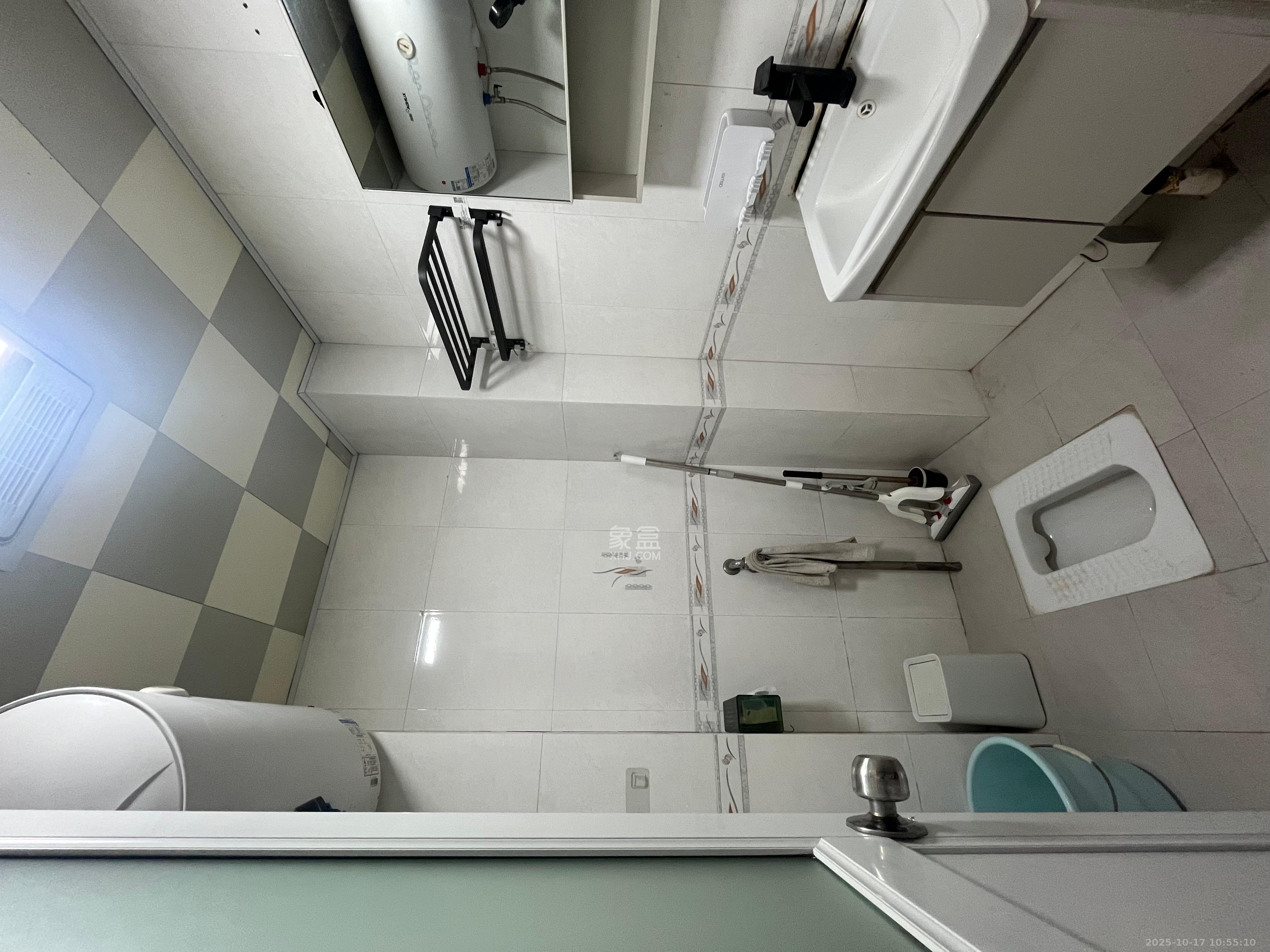 东方新世界  1室1厅1卫    1300.0元/月室内图