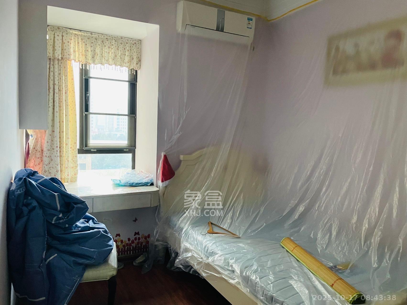 麓谷明珠  3室2厅1卫    3300.0元/月室内图