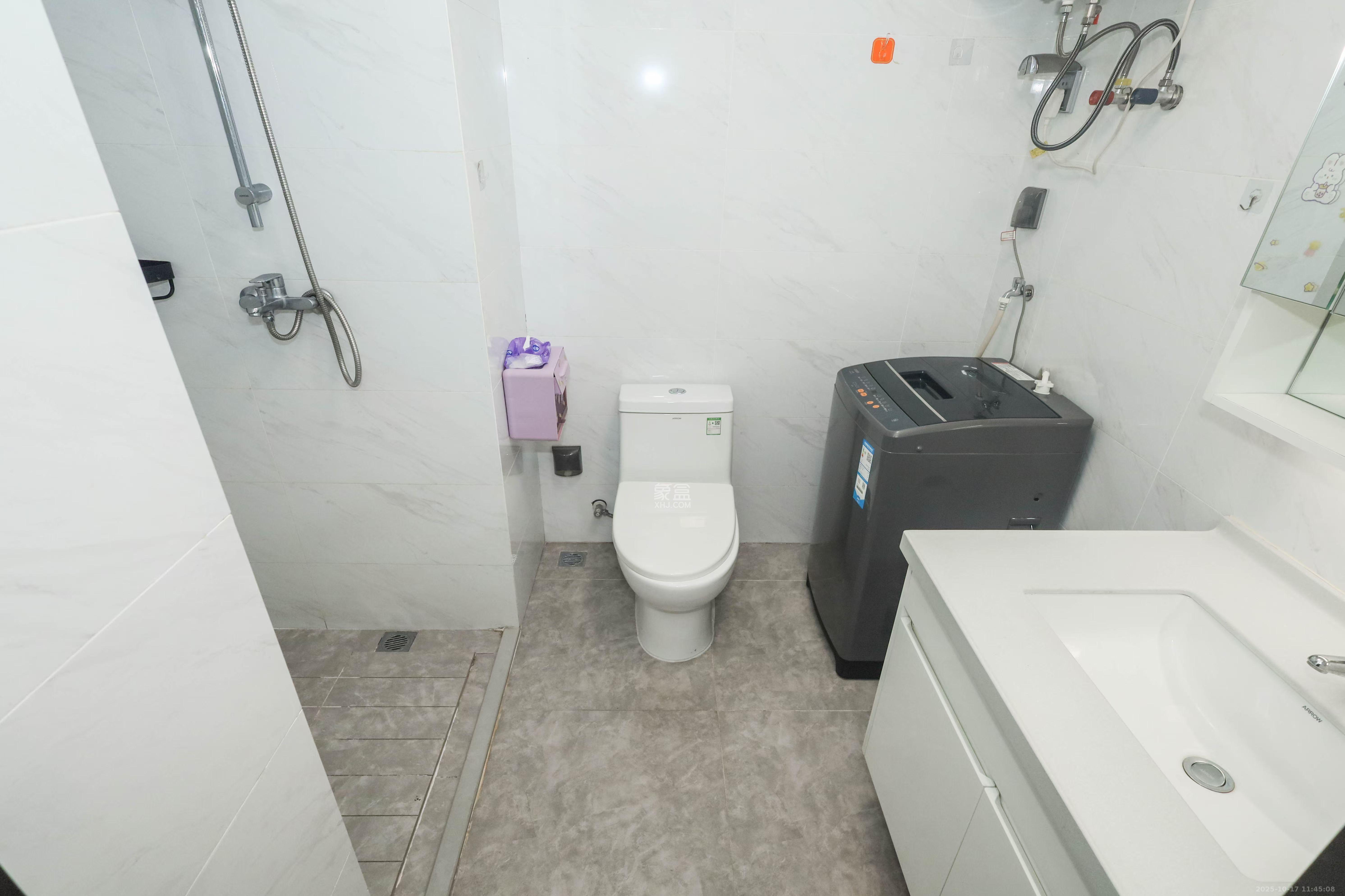 梅溪华府(新城金茂梦想华府)  1室1厅1卫    1700.0元/月 梅溪华府(新城金茂梦想华府)  1室1厅1卫    1700.0元/月室内图