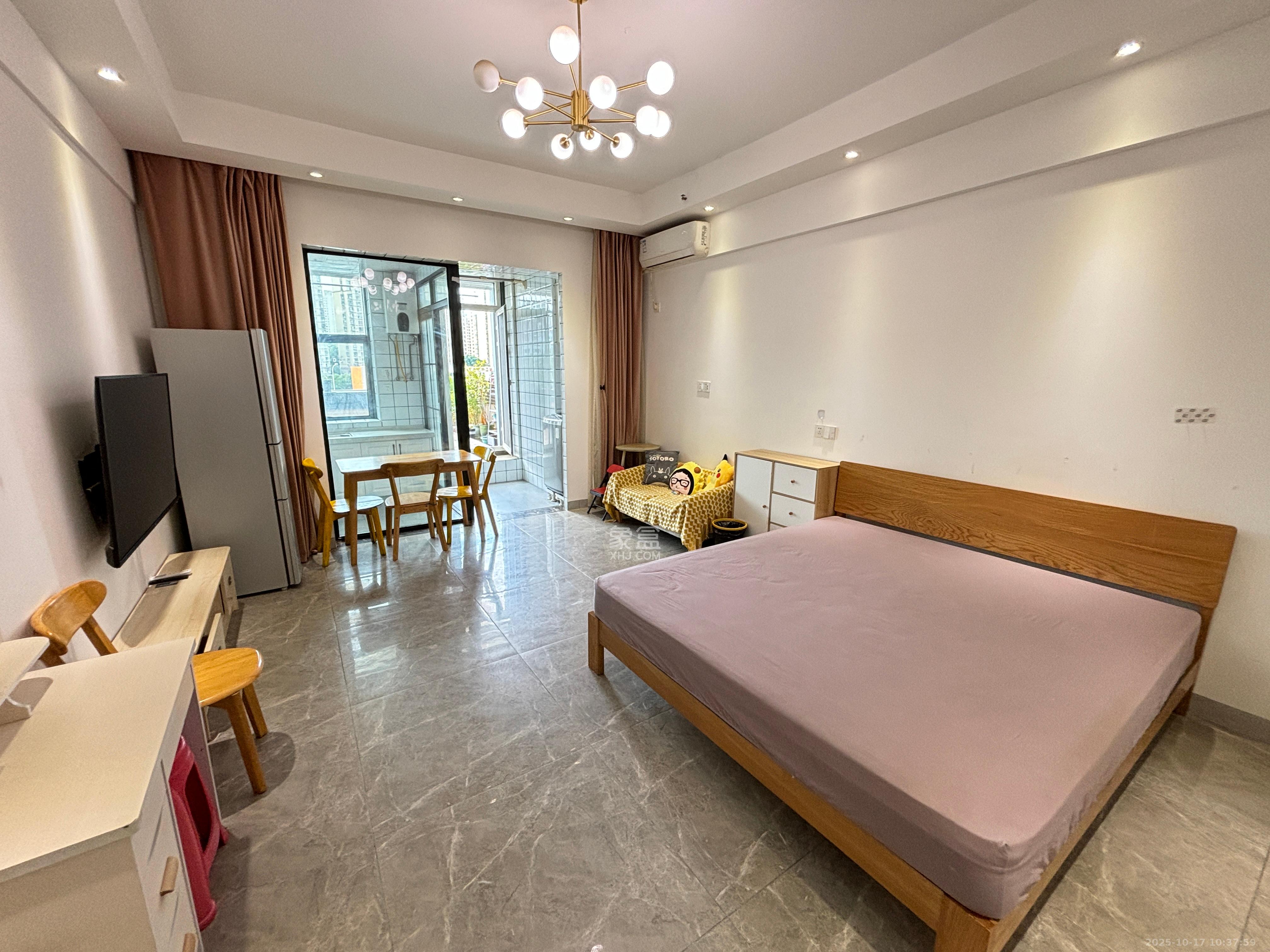 江南华府  1室1厅1卫    1800.0元/月室内图