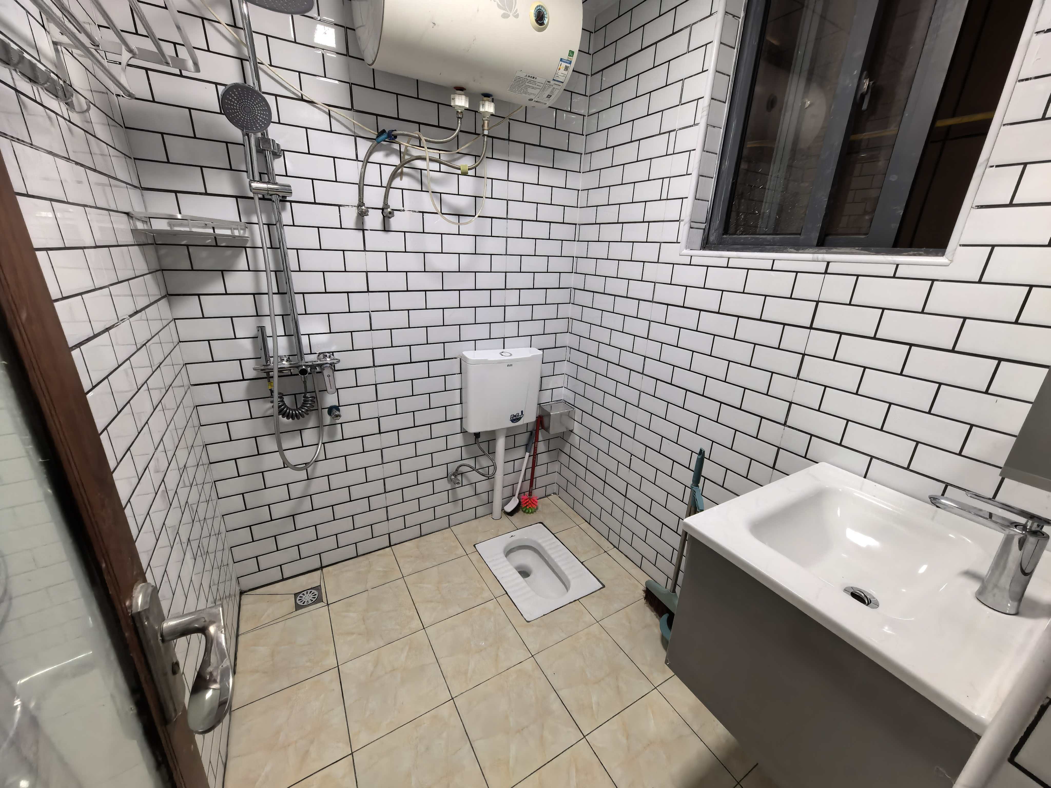 滨江新苑（一期A区）  1室1厅1卫    1800.0元/月室内图