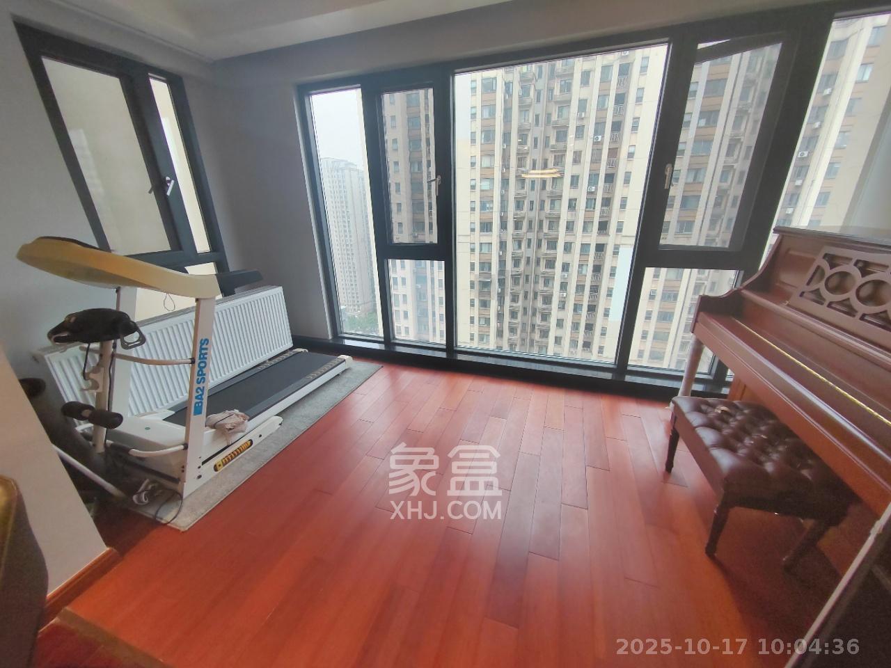 旭辉藏郡（藏郡、旭湘华府)  3室2厅2卫    4500.0元/月室内图