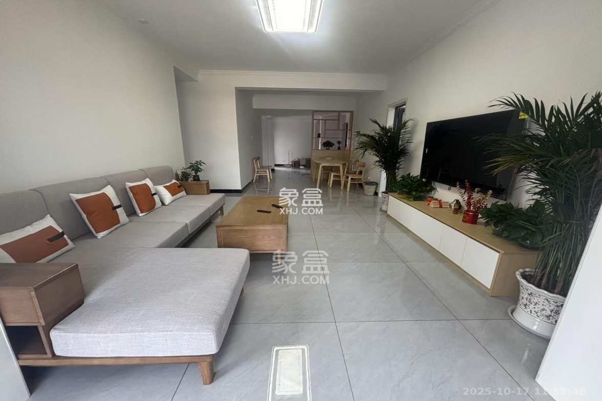 爵士湘 3室2厅2卫 2500.0元/月 爵士湘 3室2厅2卫 2500.0元/月室内图