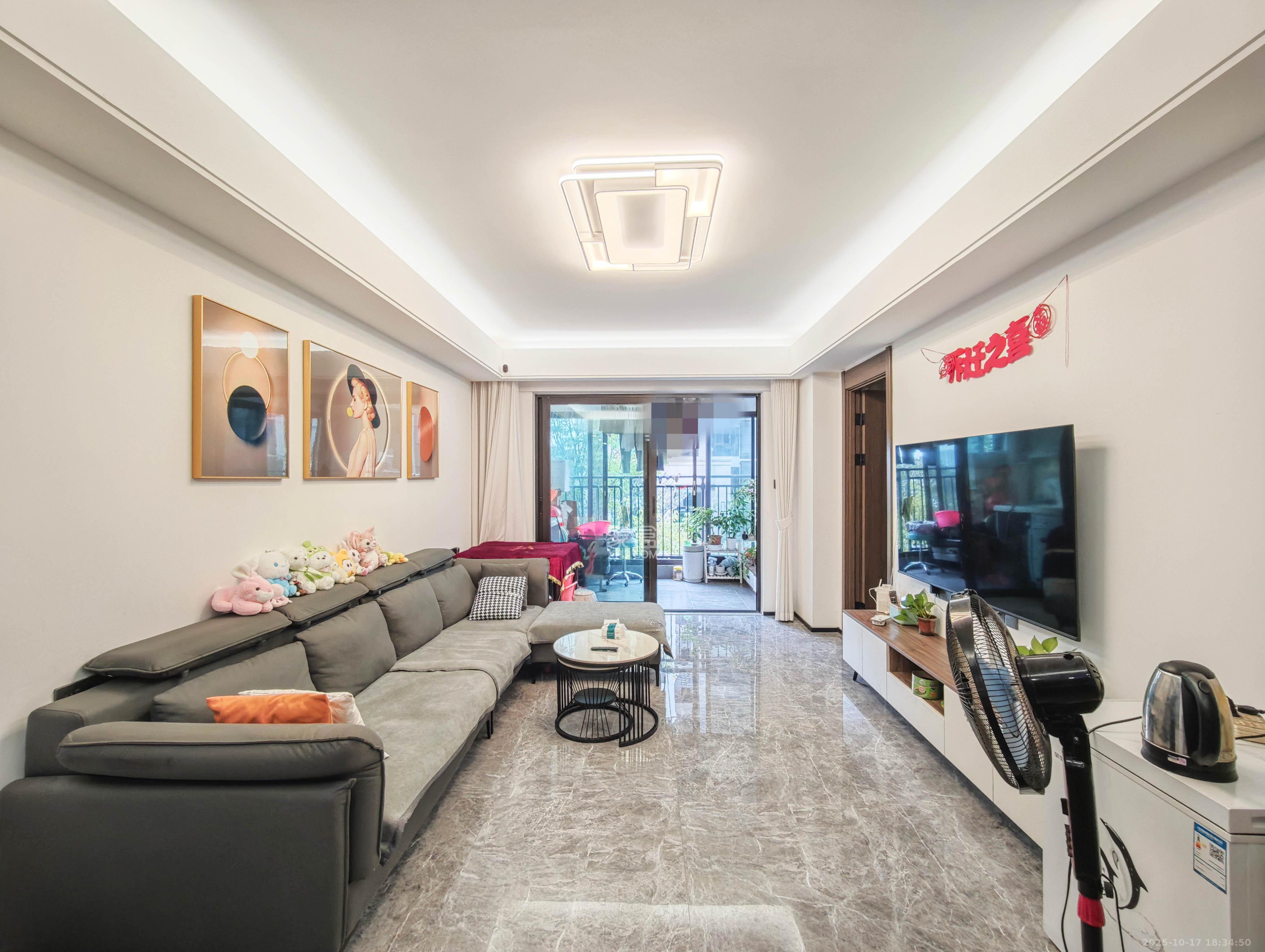 万科天空之境 4室2厅2卫 148.0万 万科天空之境 4室2厅2卫 148.0万客厅