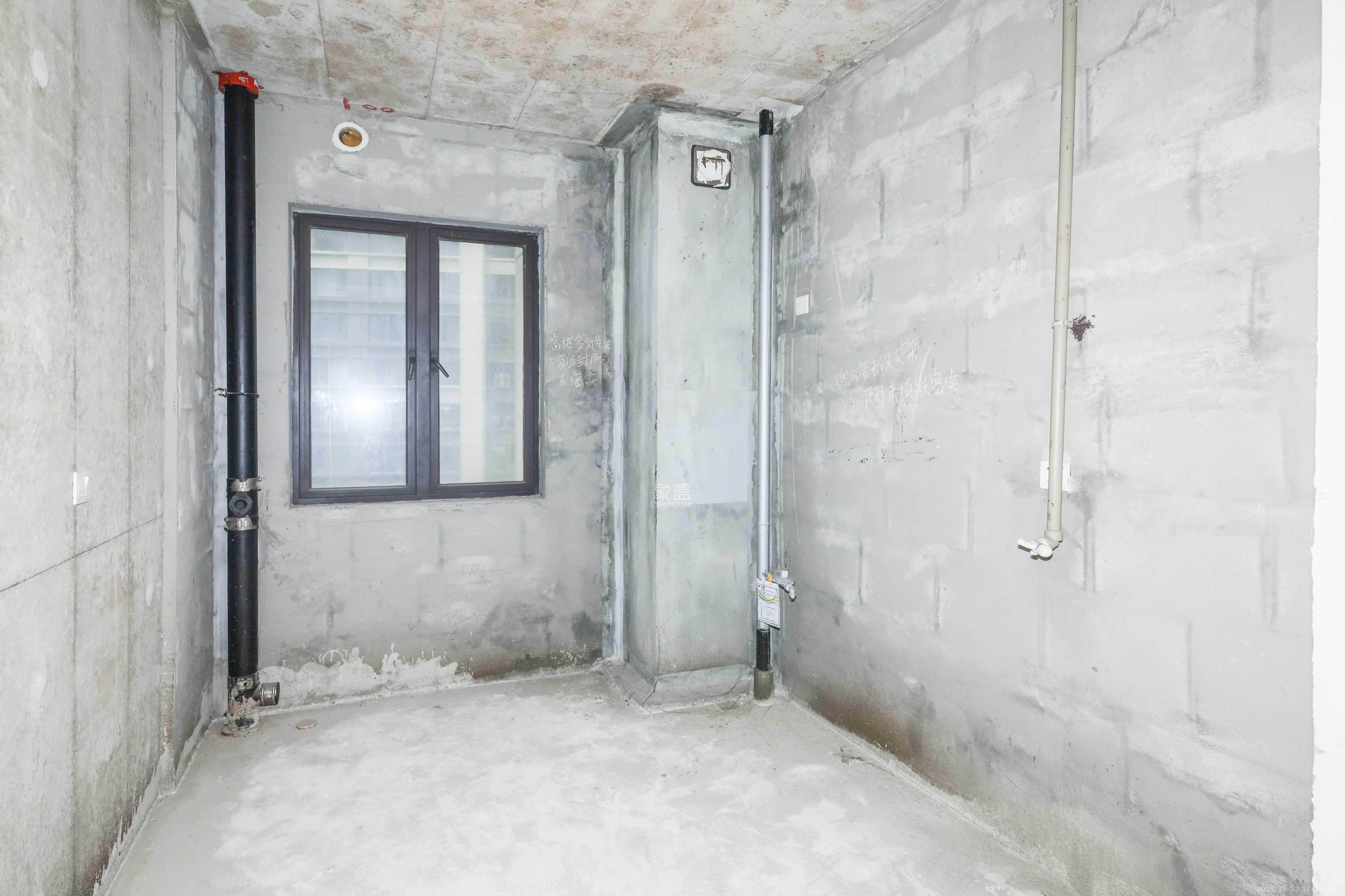 建发央著  4室2厅2卫    272.0万厨房