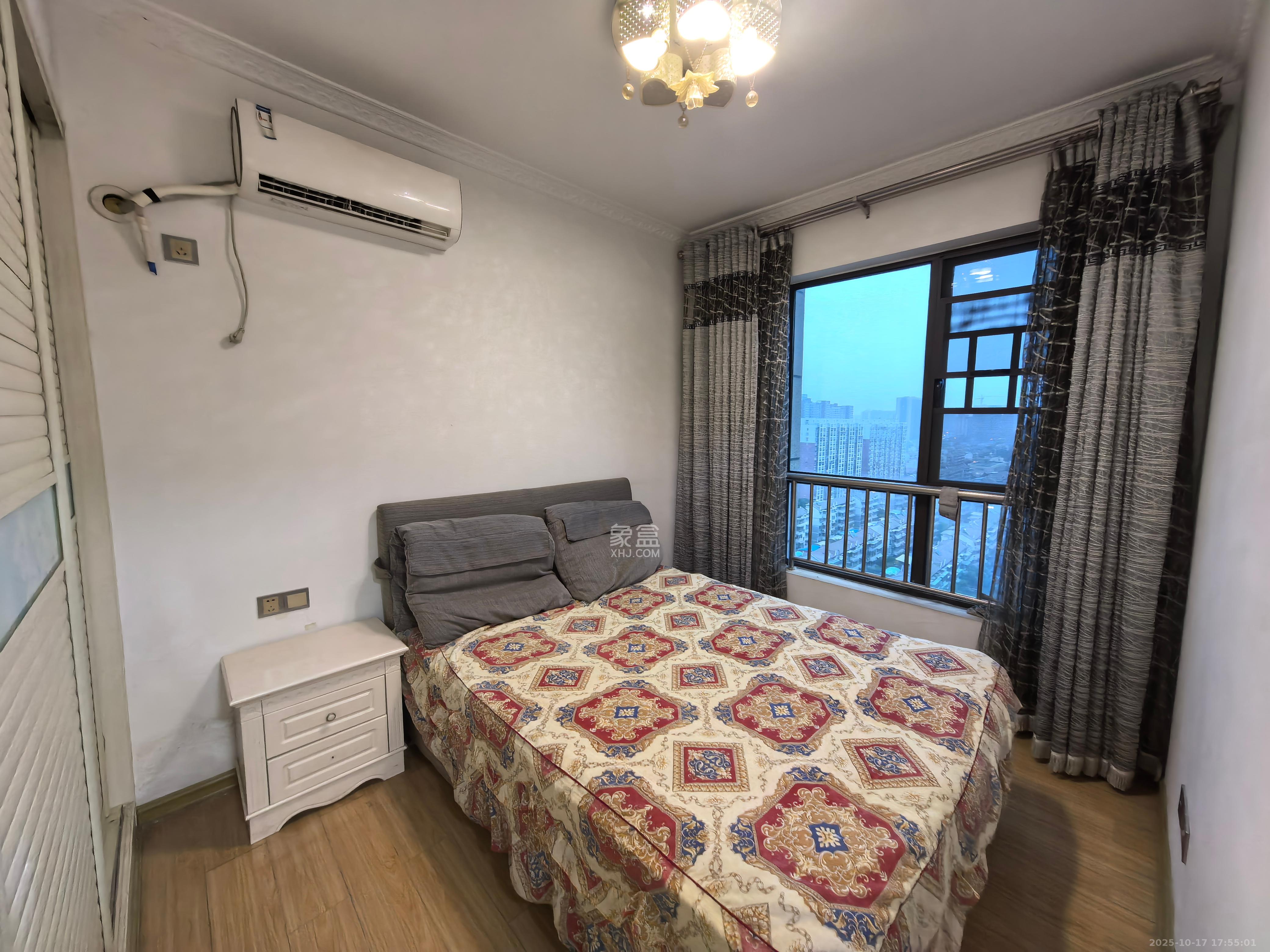 天下一家 3室2厅2卫 2800.0元/月 天下一家 3室2厅2卫 2800.0元/月室内图