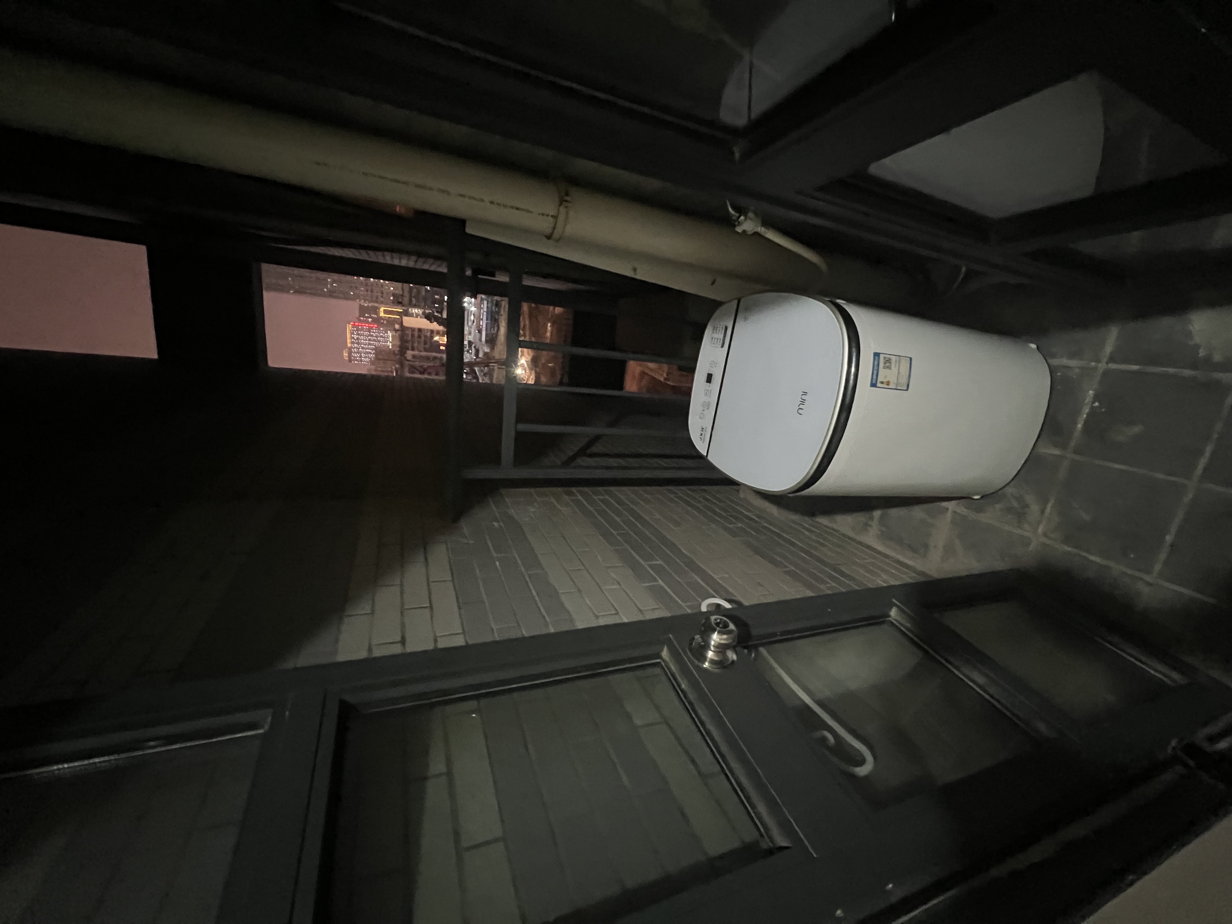 中天广场  1室1厅1卫    2100.0元/月 中天广场  1室1厅1卫    2100.0元/月户型图