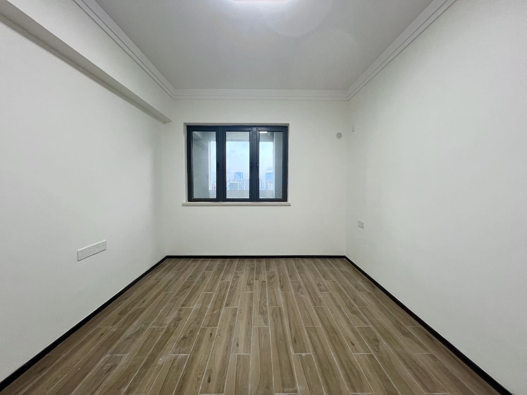 海府大院（海府路41号）  3室2厅1卫    3000.0元/月室内图