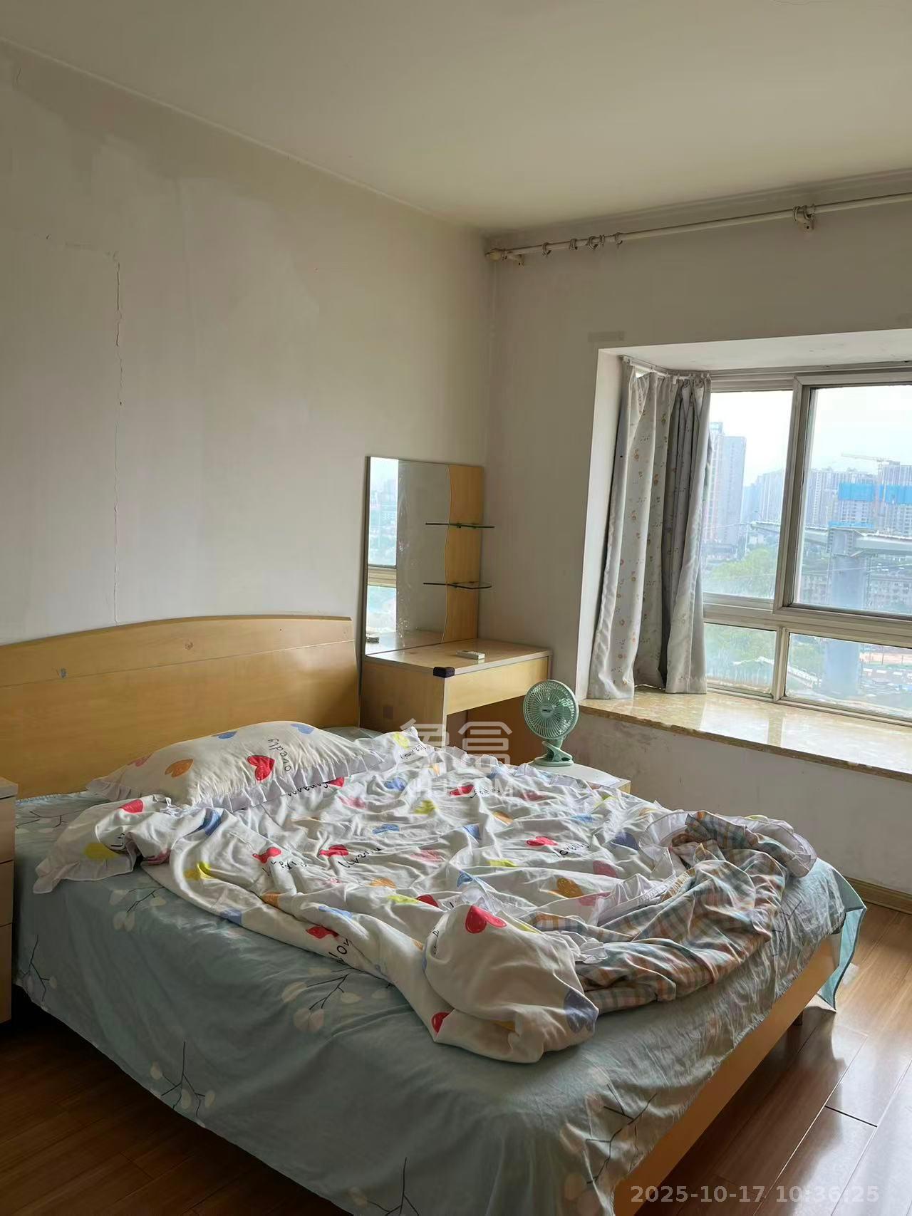 鑫兴佳园  2室1厅1卫    2000.0元/月 鑫兴佳园  2室1厅1卫    2000.0元/月室内图