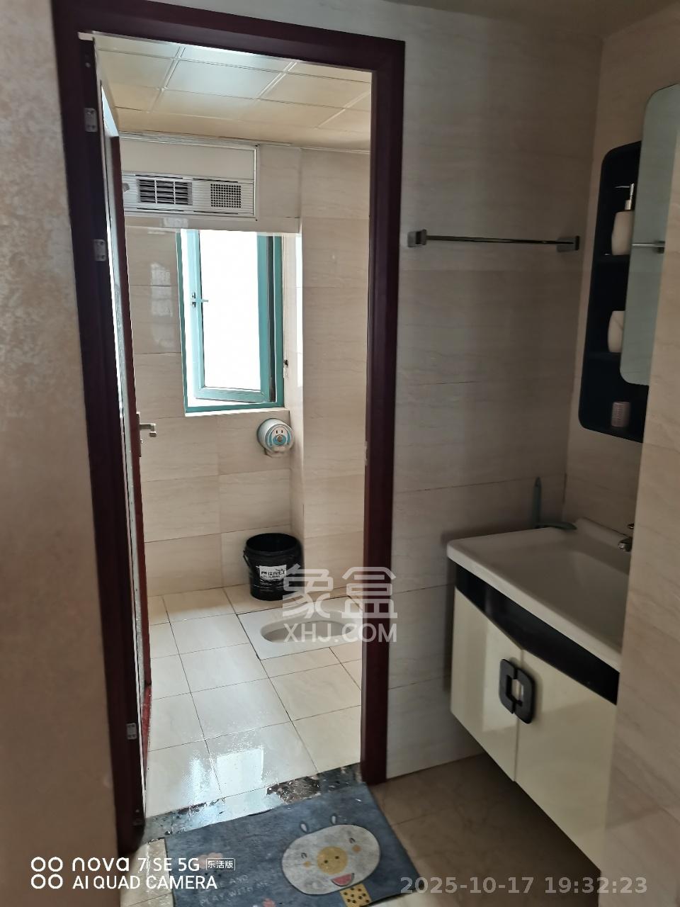 蝴蝶谷  3室2厅2卫    1800.0元/月室内图