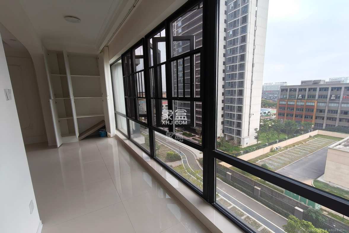 华远碧桂园海蓝城二期 3室2厅2卫 2600.0元/月 华远碧桂园海蓝城二期 3室2厅2卫 2600.0元/月室内图