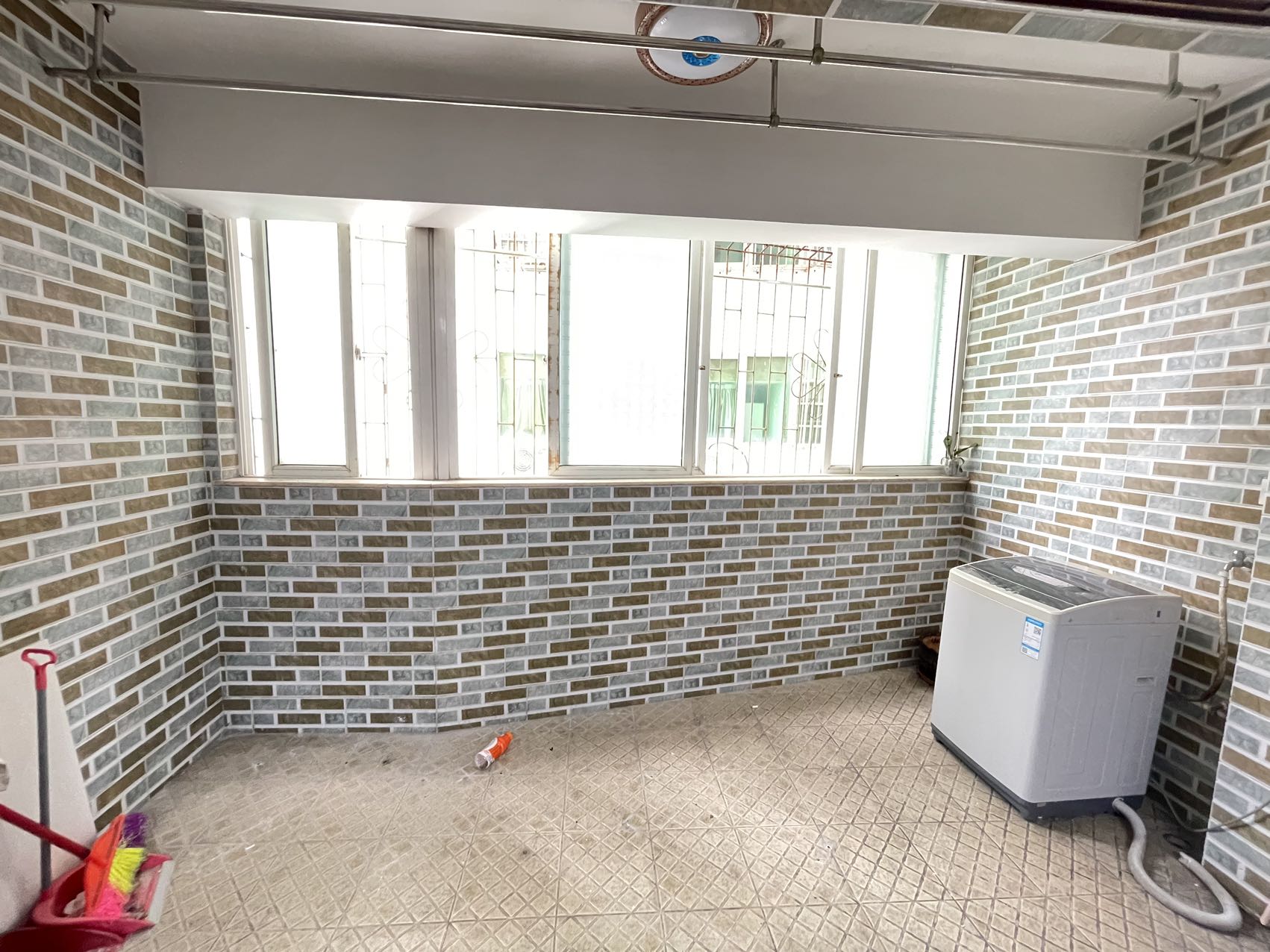 海南国际贸易商务大厦 3室2厅2卫 2600.0元/月 海南国际贸易商务大厦 3室2厅2卫 2600.0元/月室内图