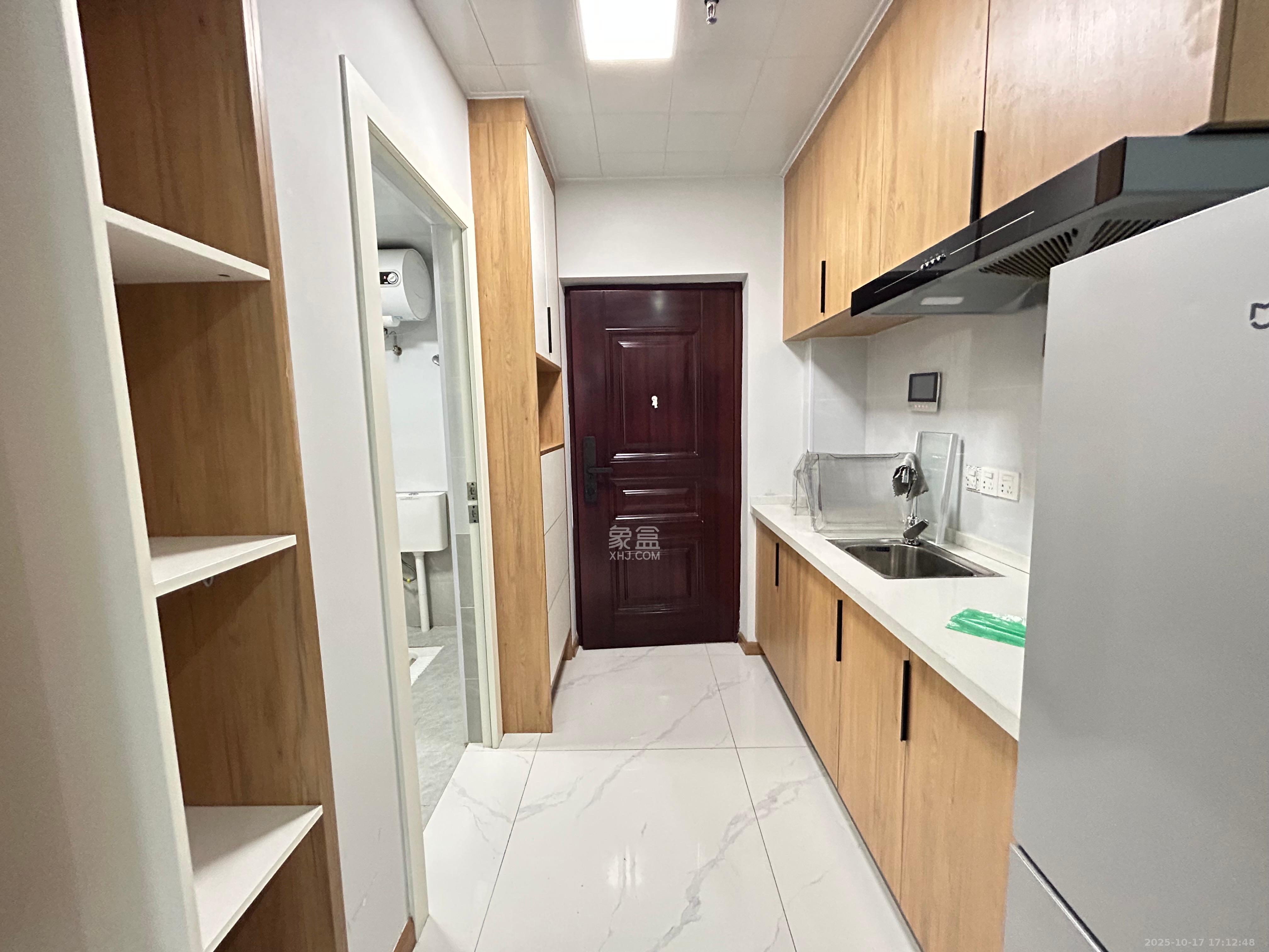 中建悦和城  1室1厅1卫    1400.0元/月室内图