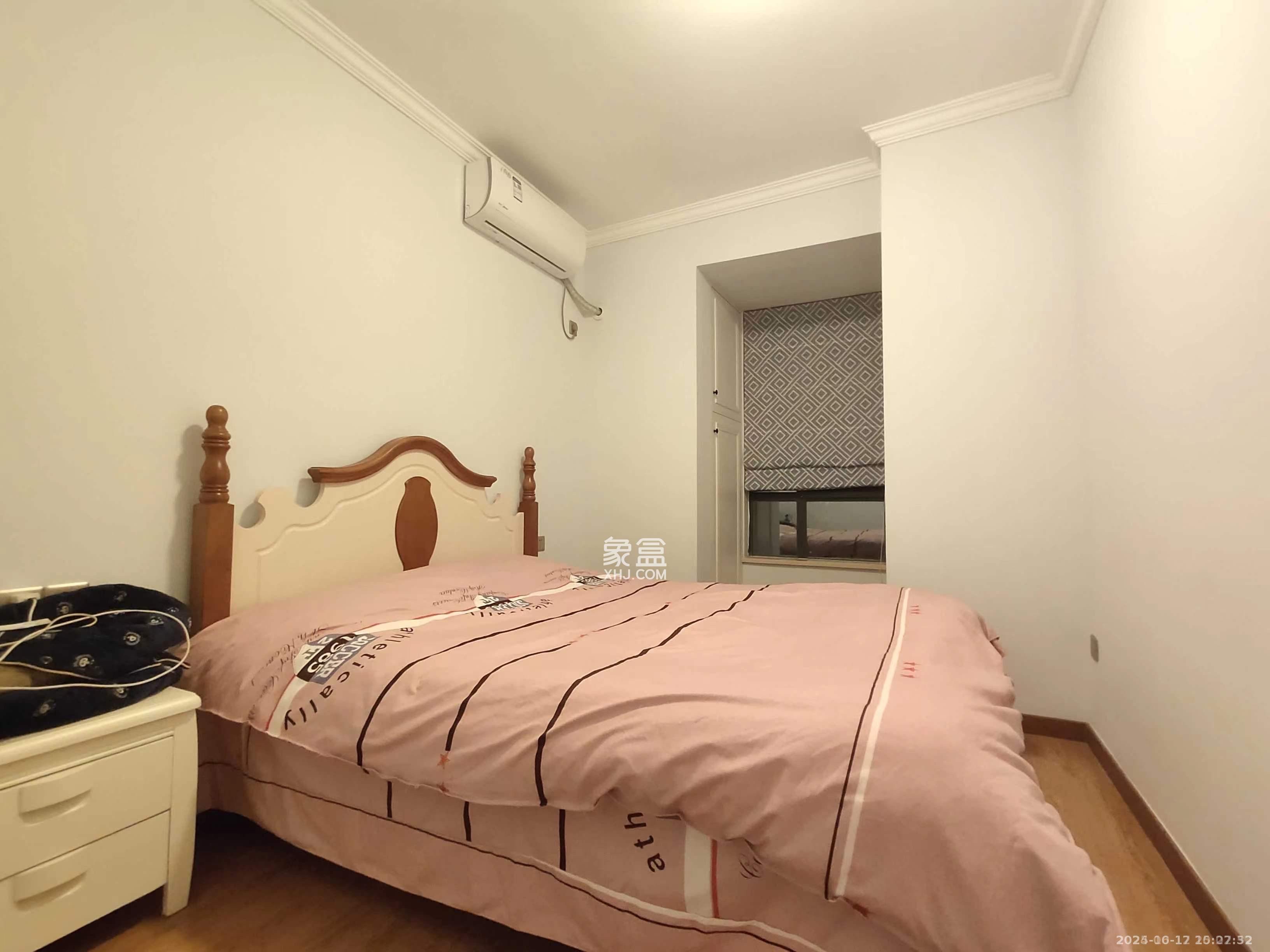 保利麓谷林语C区  3室2厅2卫    3000.0元/月室内图