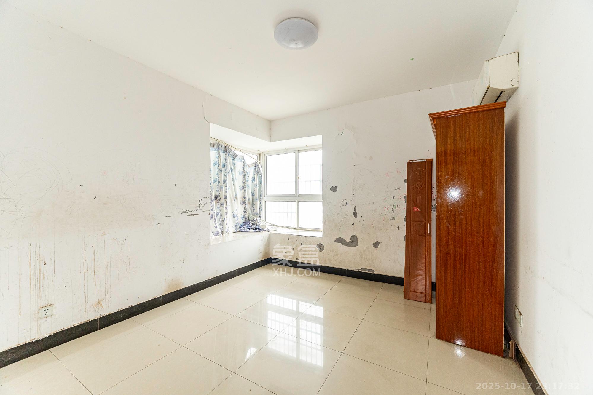 增辉凯旋帝景 2室2厅1卫 35.8万 增辉凯旋帝景 2室2厅1卫 35.8万卧室