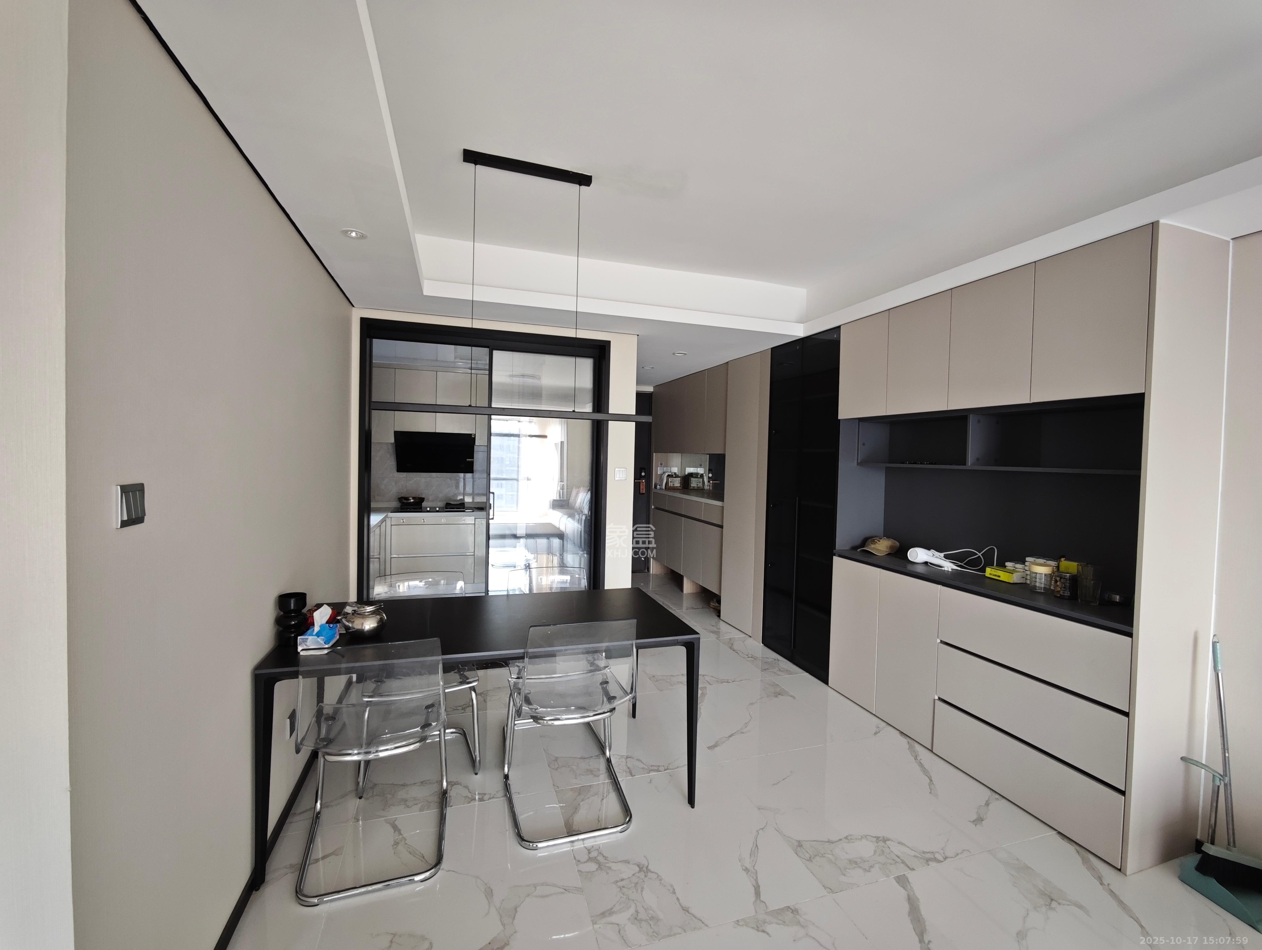 中海麓山境南区  3室2厅2卫    3000.0元/月室内图